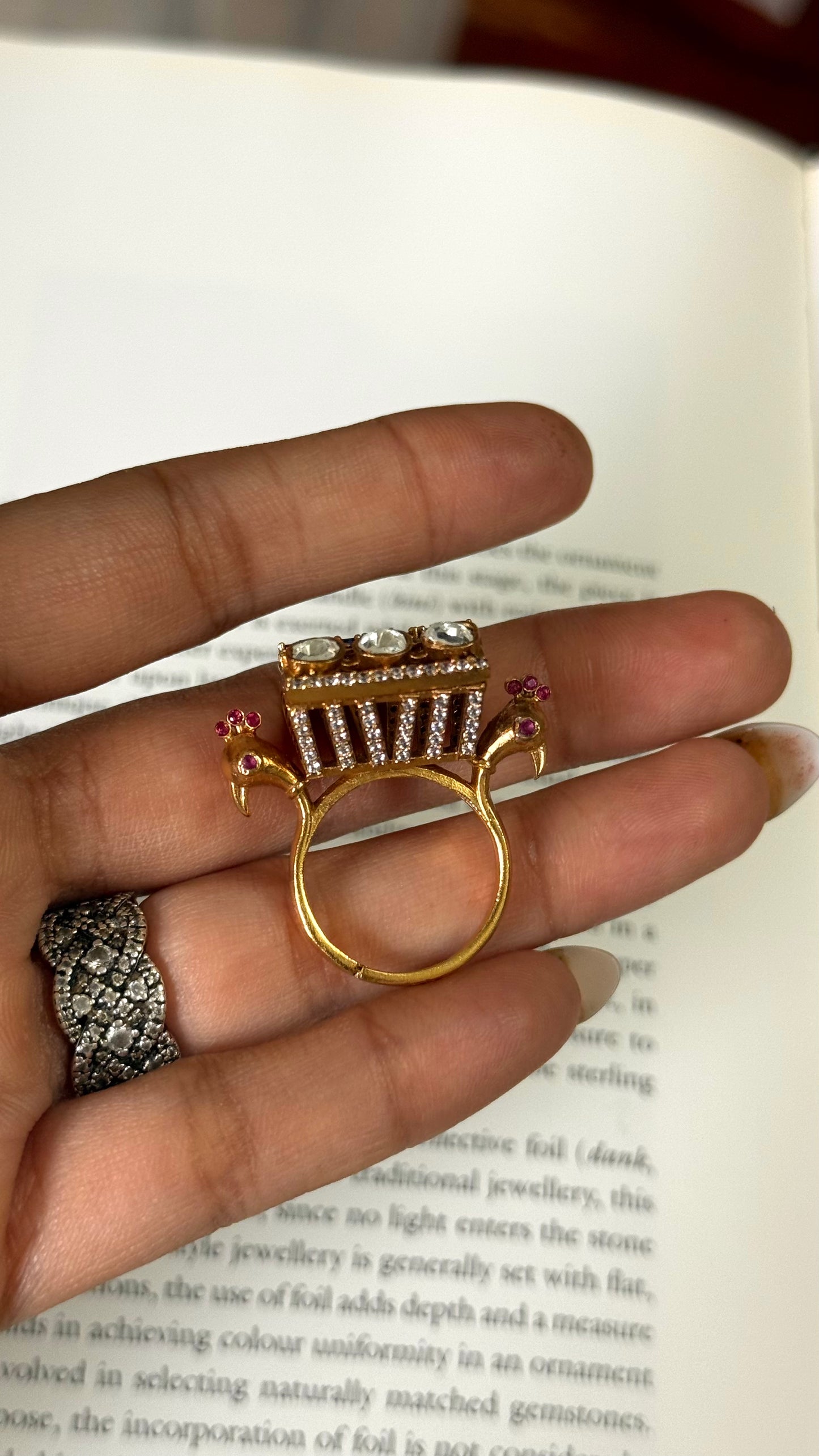 Sapphire moissanite peacock design adjustable ring