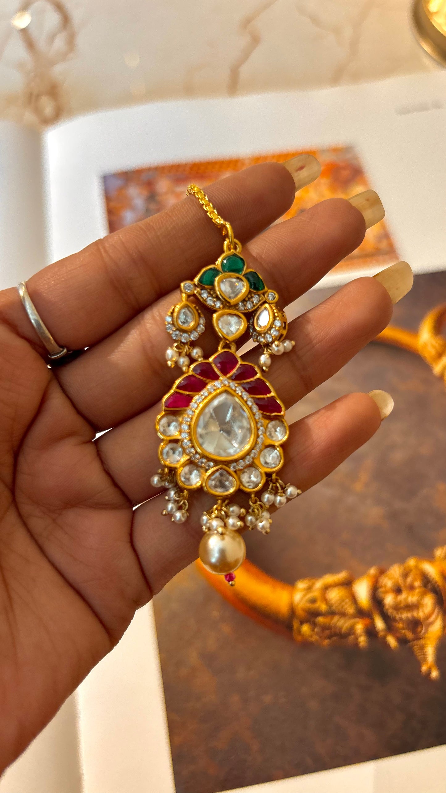 Ruby & emerald takkar work maangtika