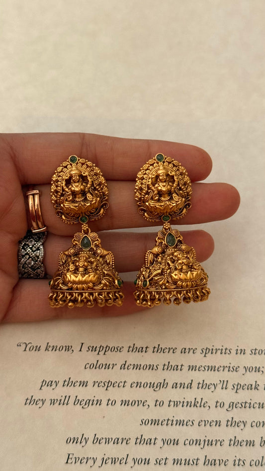 Goddess laxmi with emerald jhumka