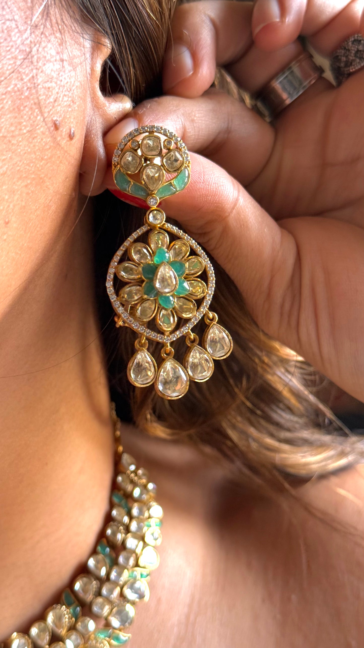 Turquoise shade takkar word real moissanite (Lv) necklace