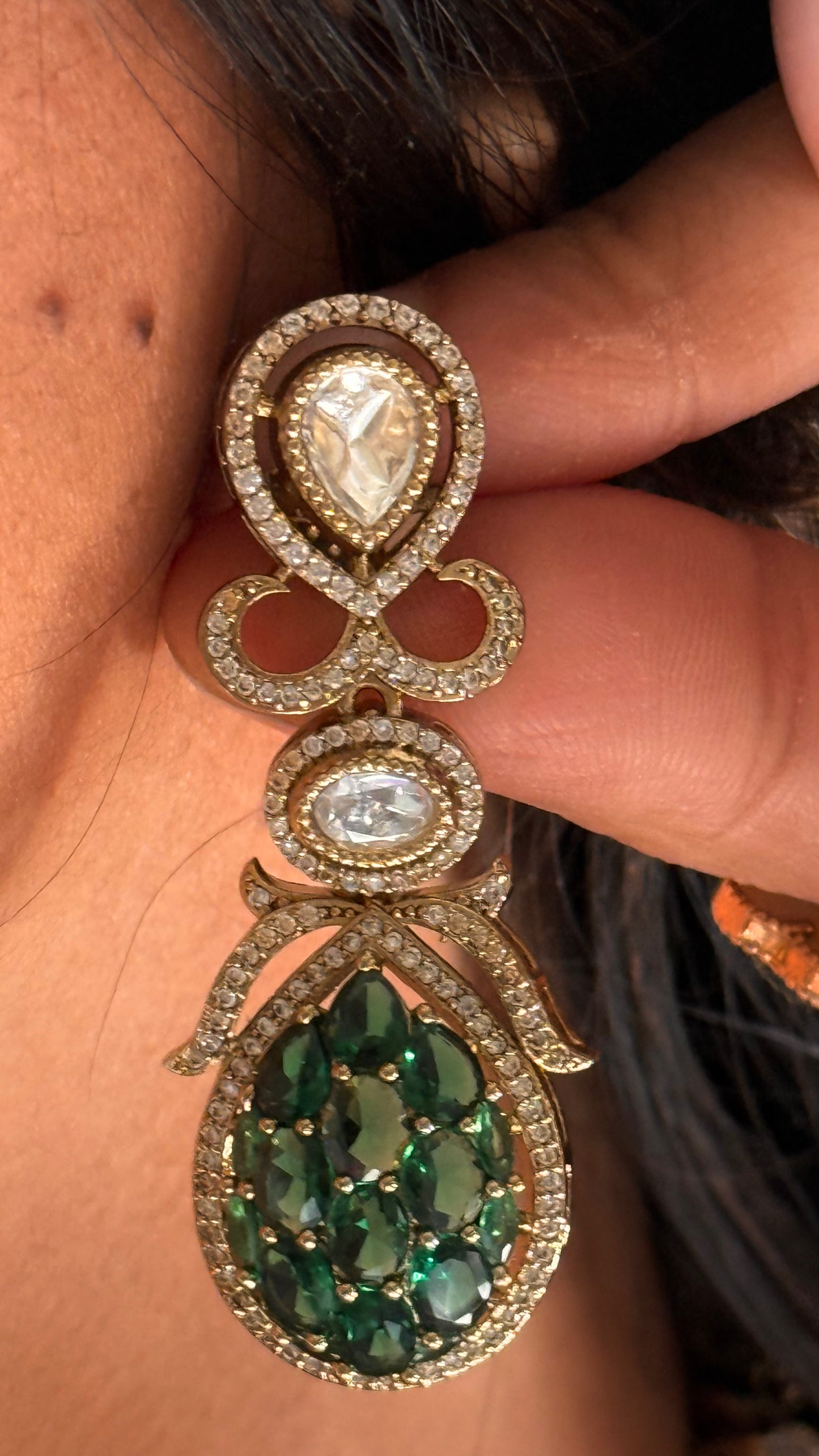 Emerald takkar victorian collar necklace