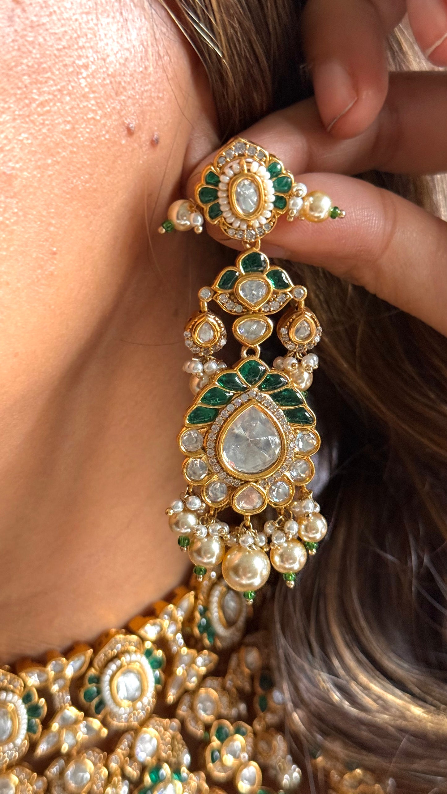 Emerald heritage bridal necklace