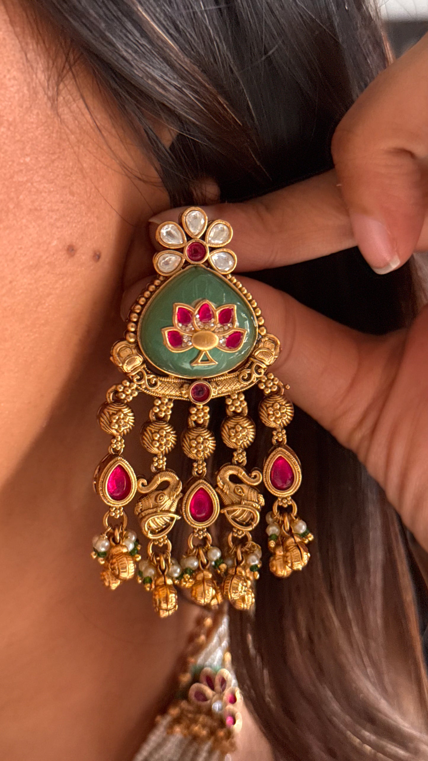 Rajwadi piroyi mint inlay necklace