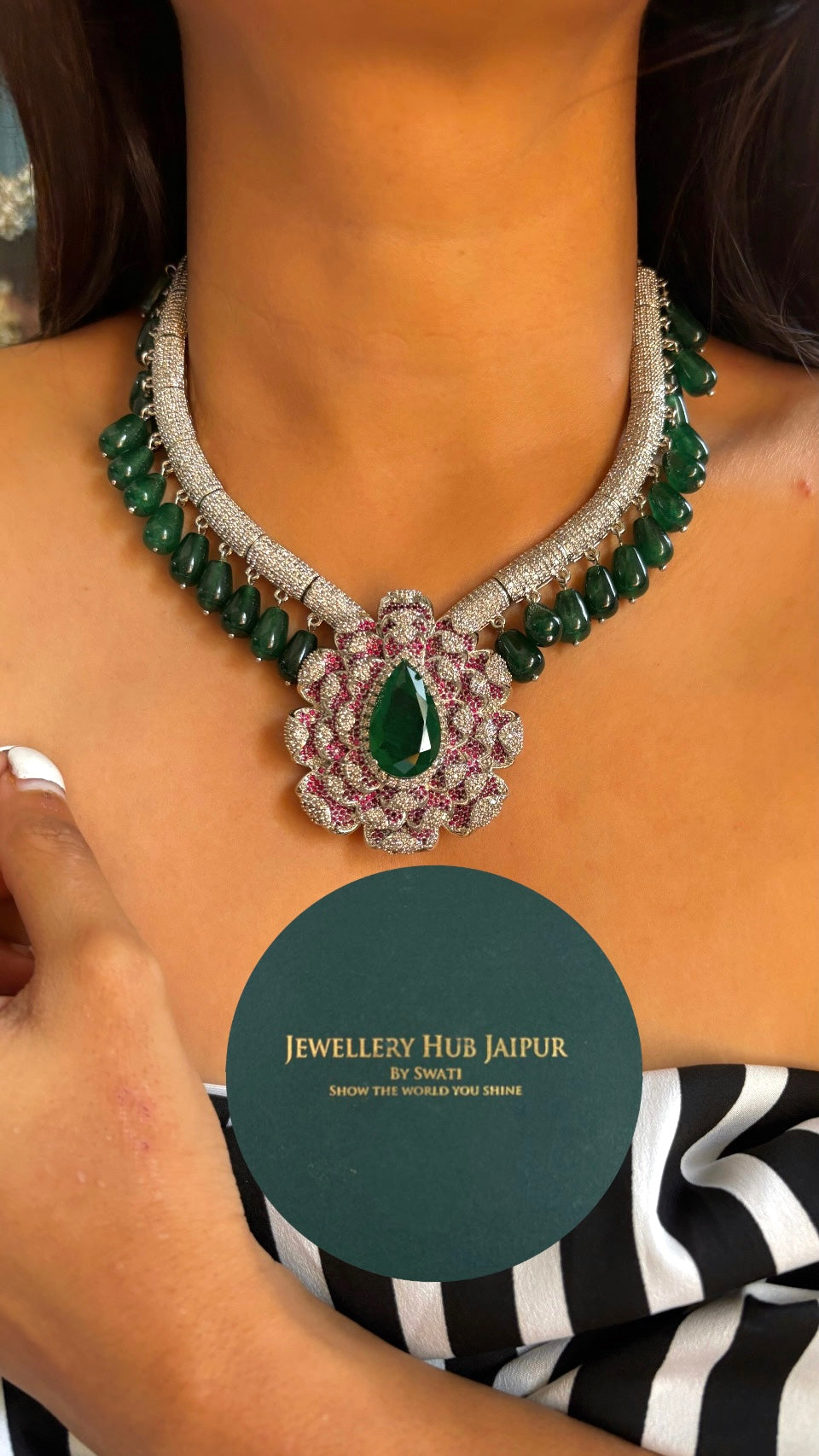 Emerald cocktail diamond necklace