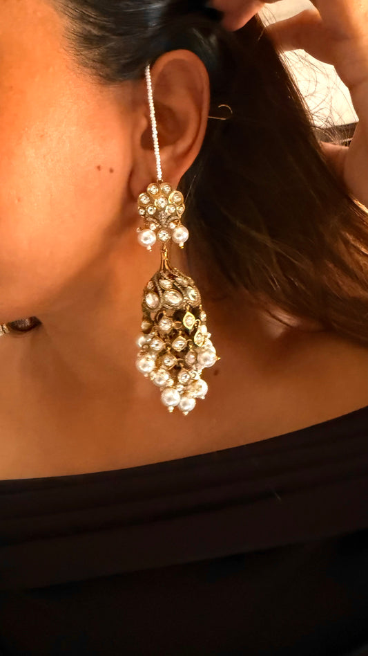 White jhoomar jhumka