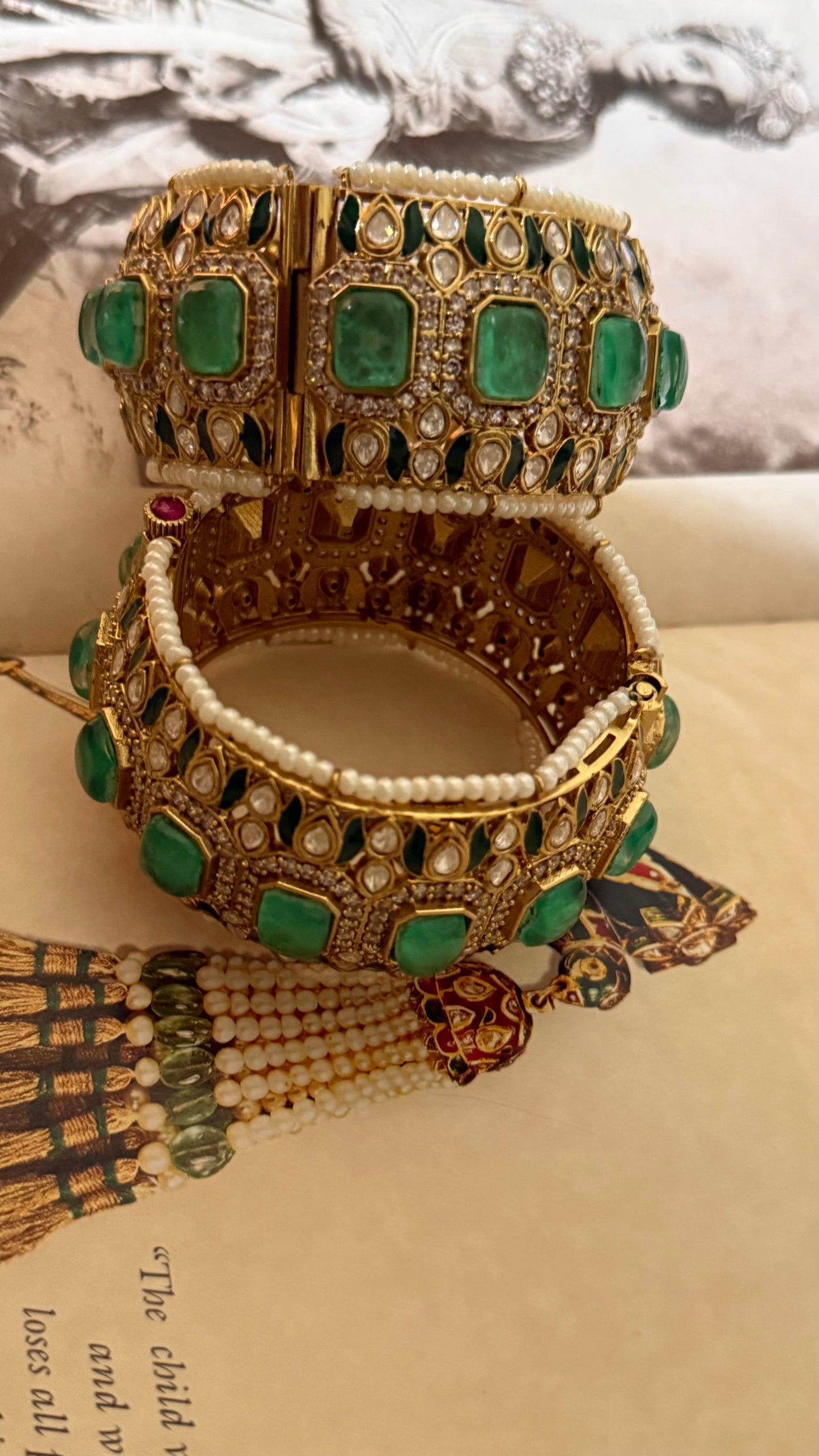 Mint doublet moissanite openable bangle