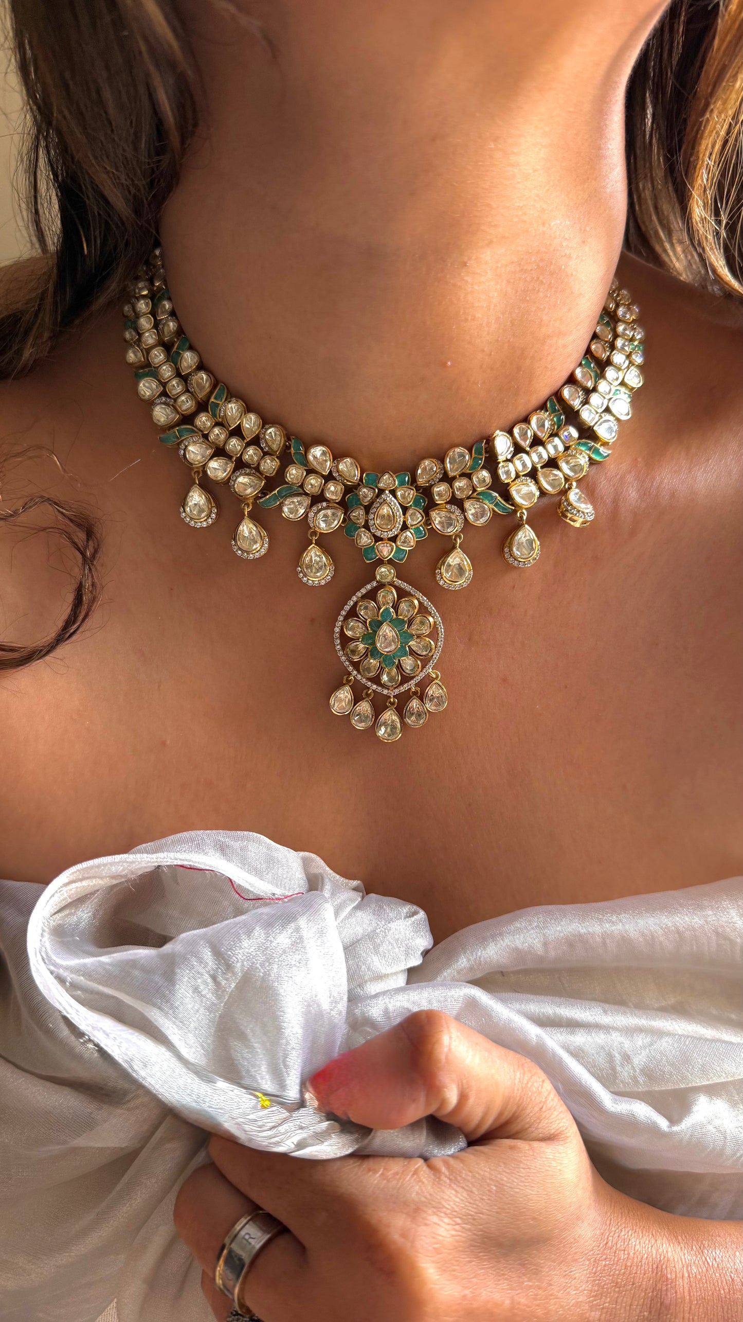 Turquoise shade takkar word real moissanite (Lv) necklace