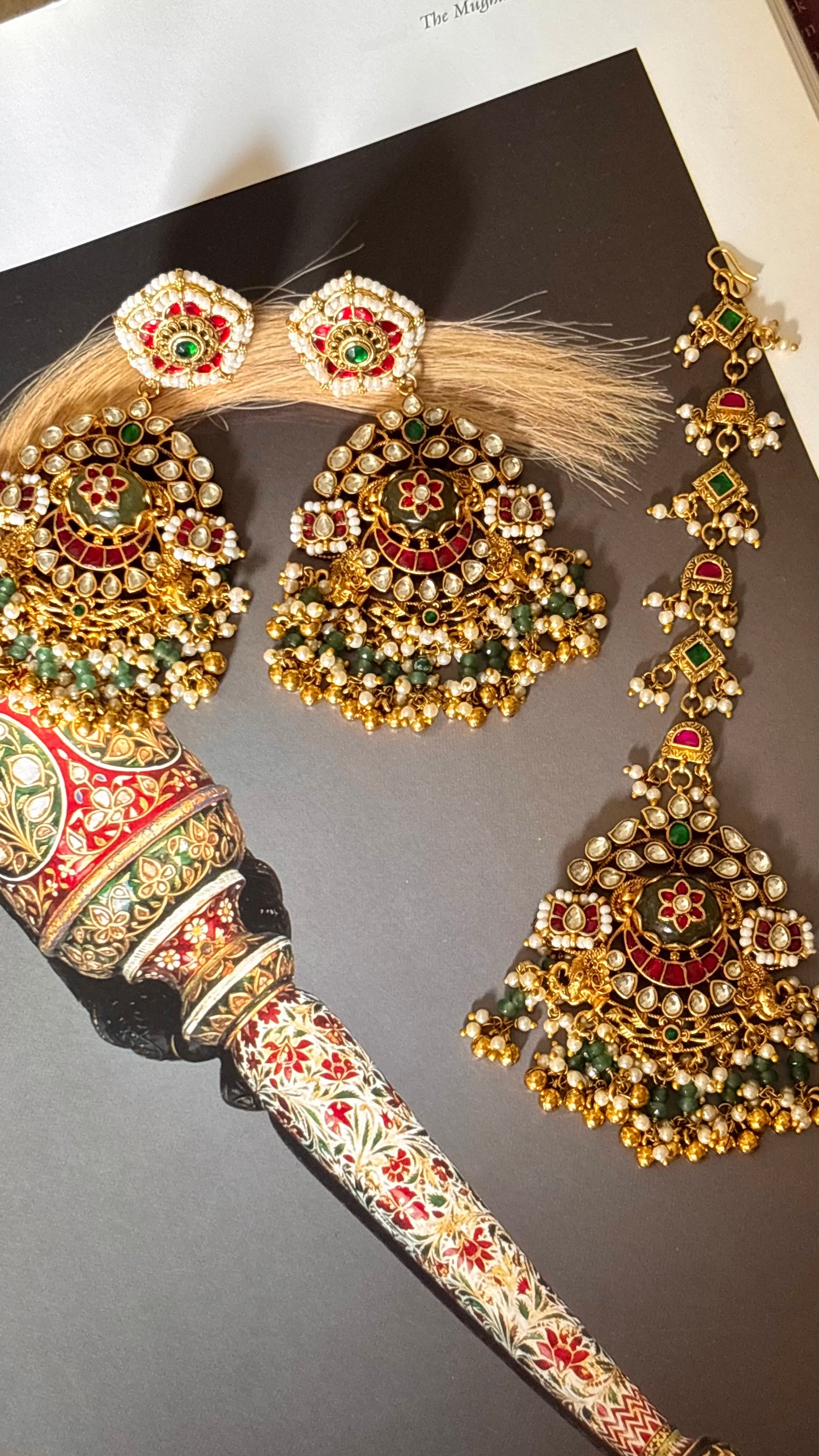 Mint inlay Paachi Kundan Maangtika with earrings combo