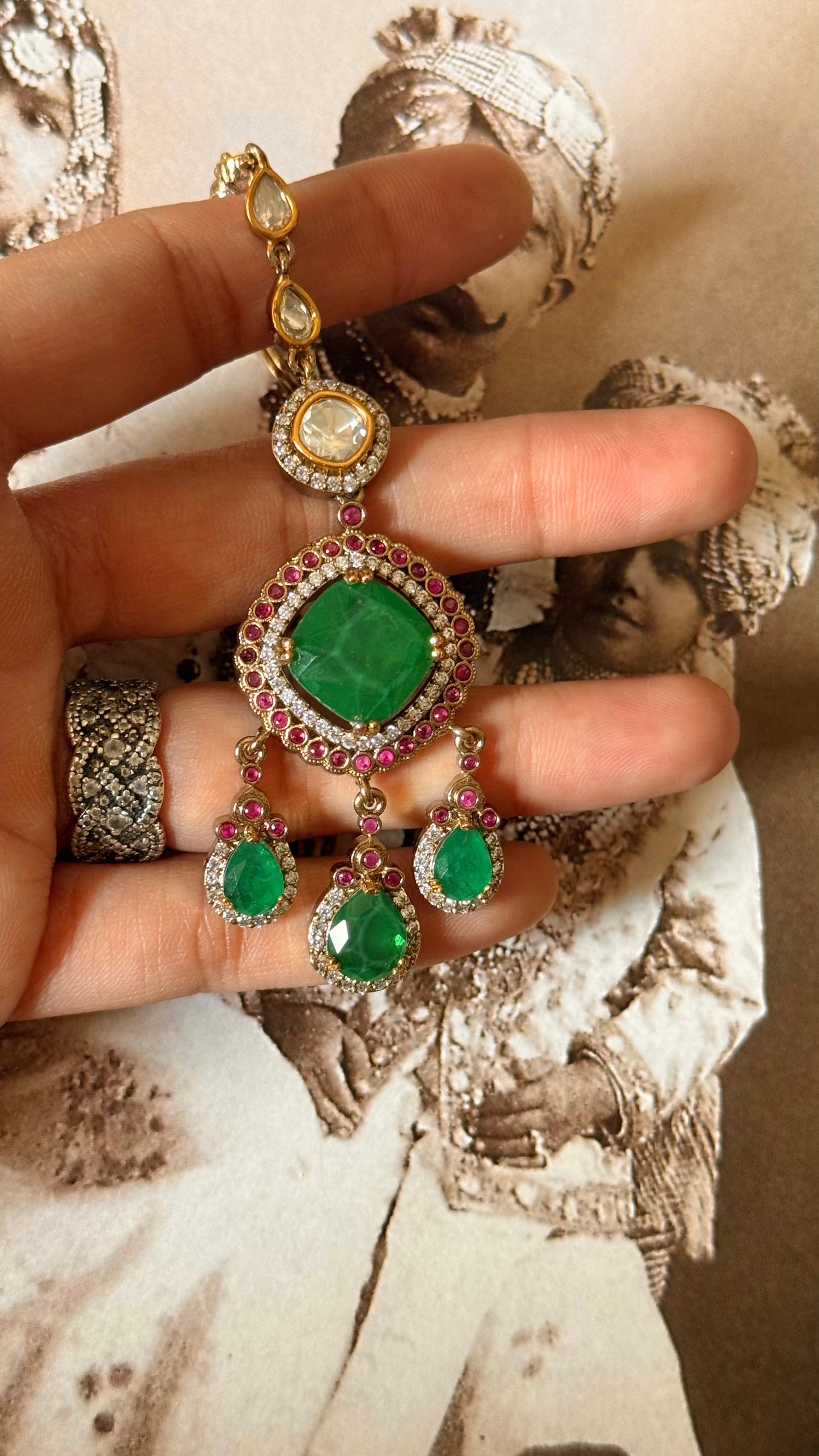 Emerald doublet & rani pink moissanite maangtika