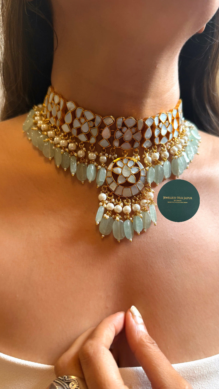 Heritage mother of pearls paachi with mint drops choker set