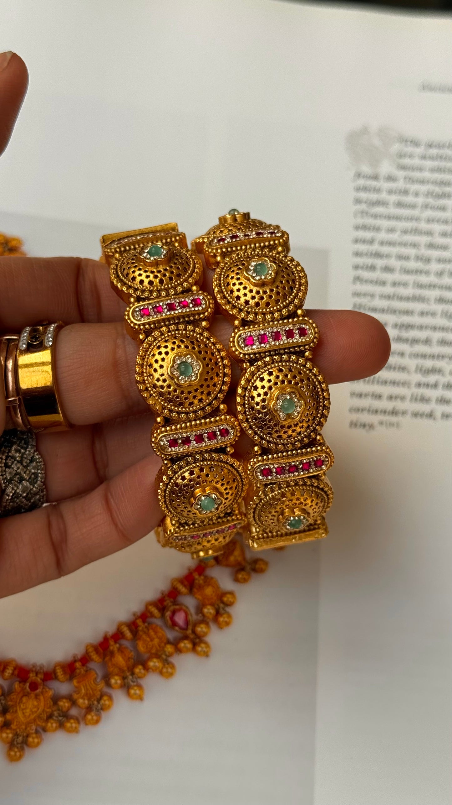 Gold rajwada mint & rani pink bangles