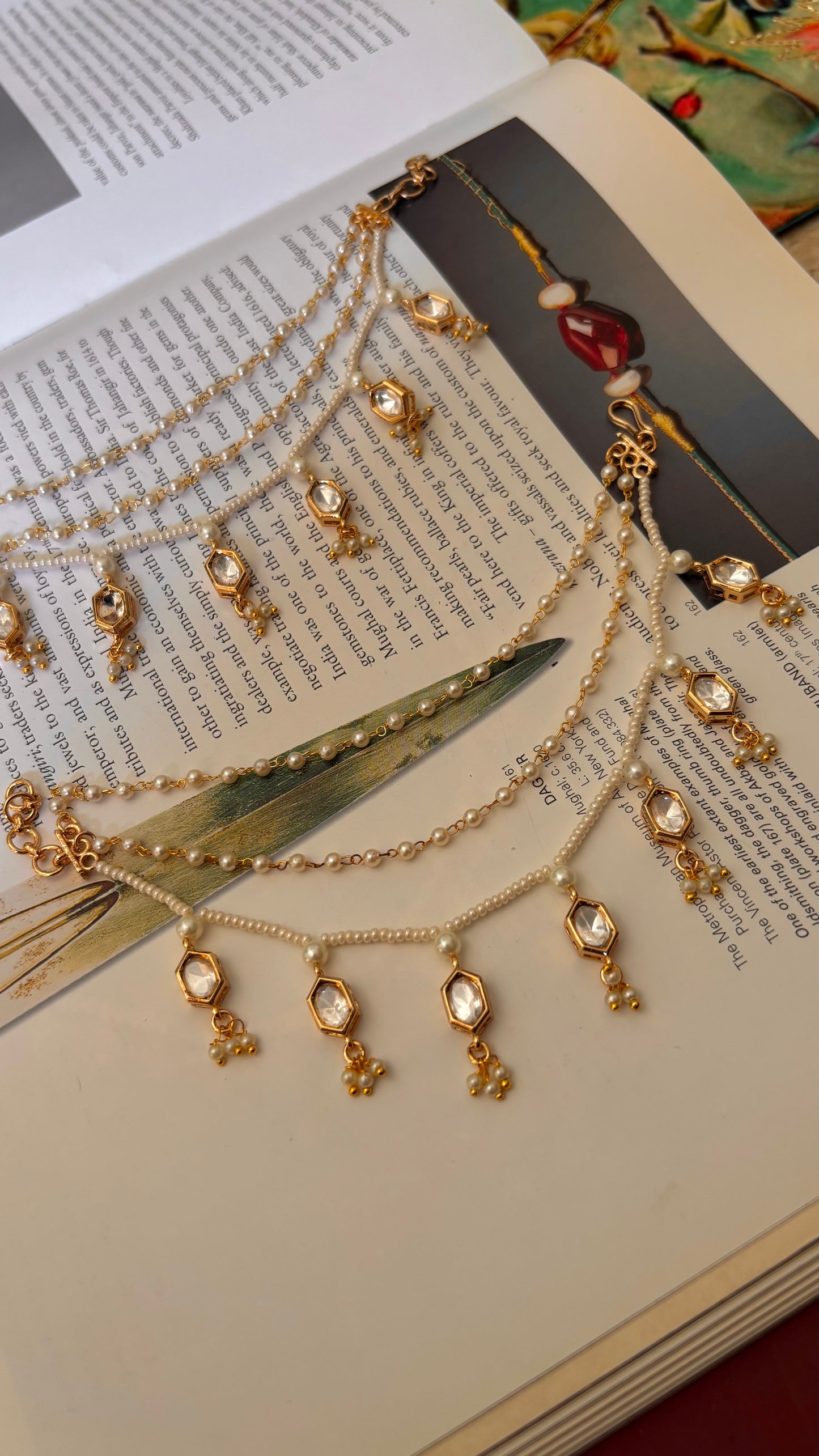 Three layer with pearl Kaanchain