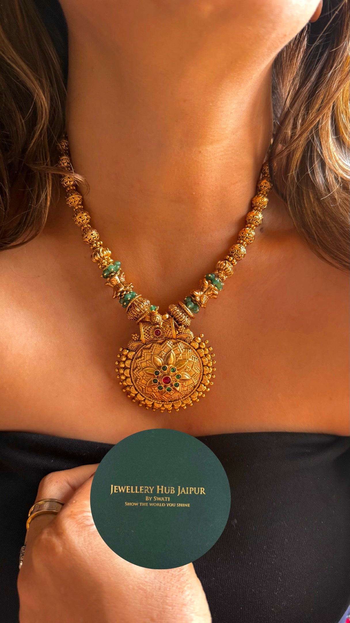 Emerald Rajwada pendant with matar mala Necklace