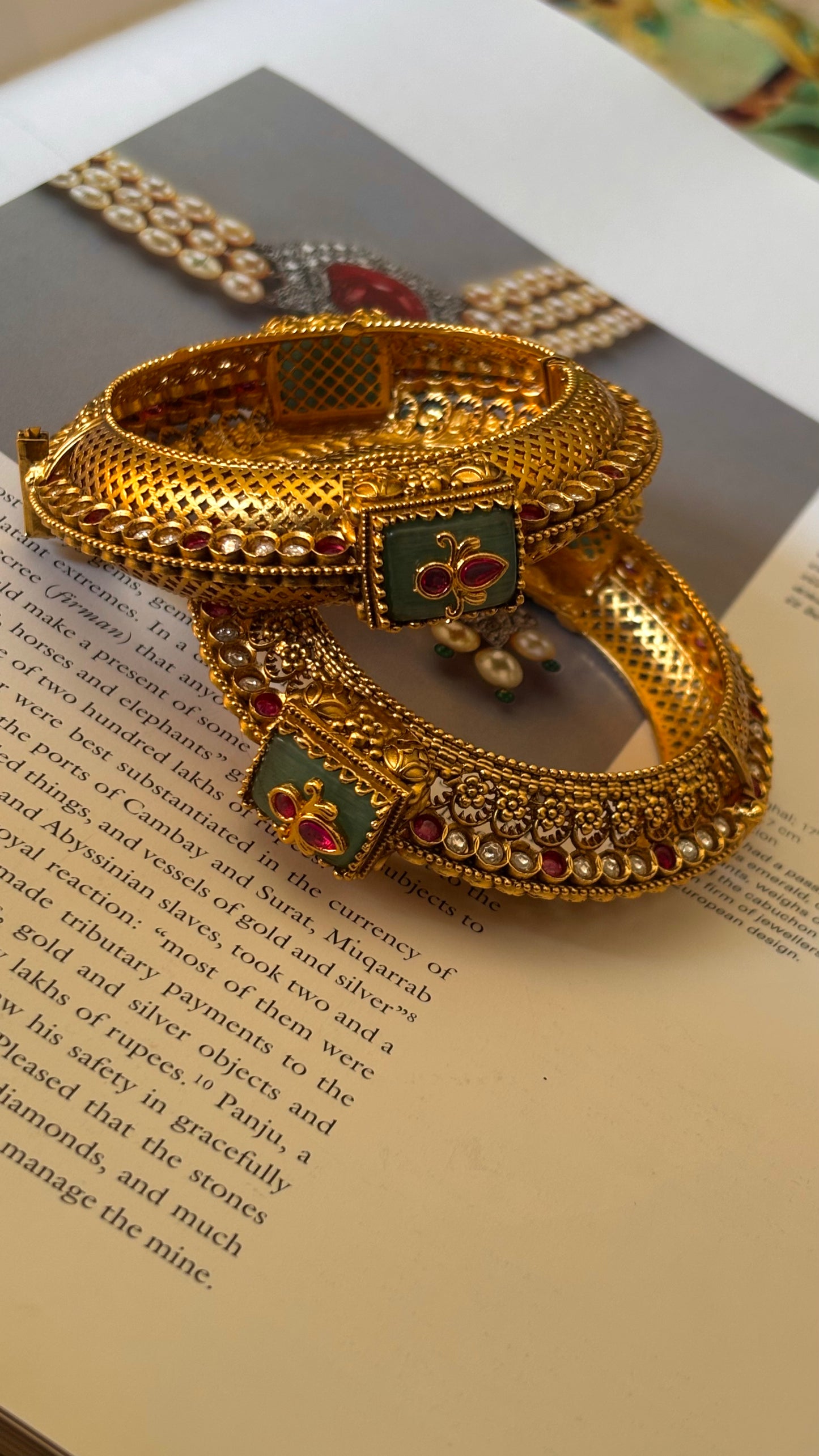 Milton Rani pink inlay work, Rajwadi Bangles