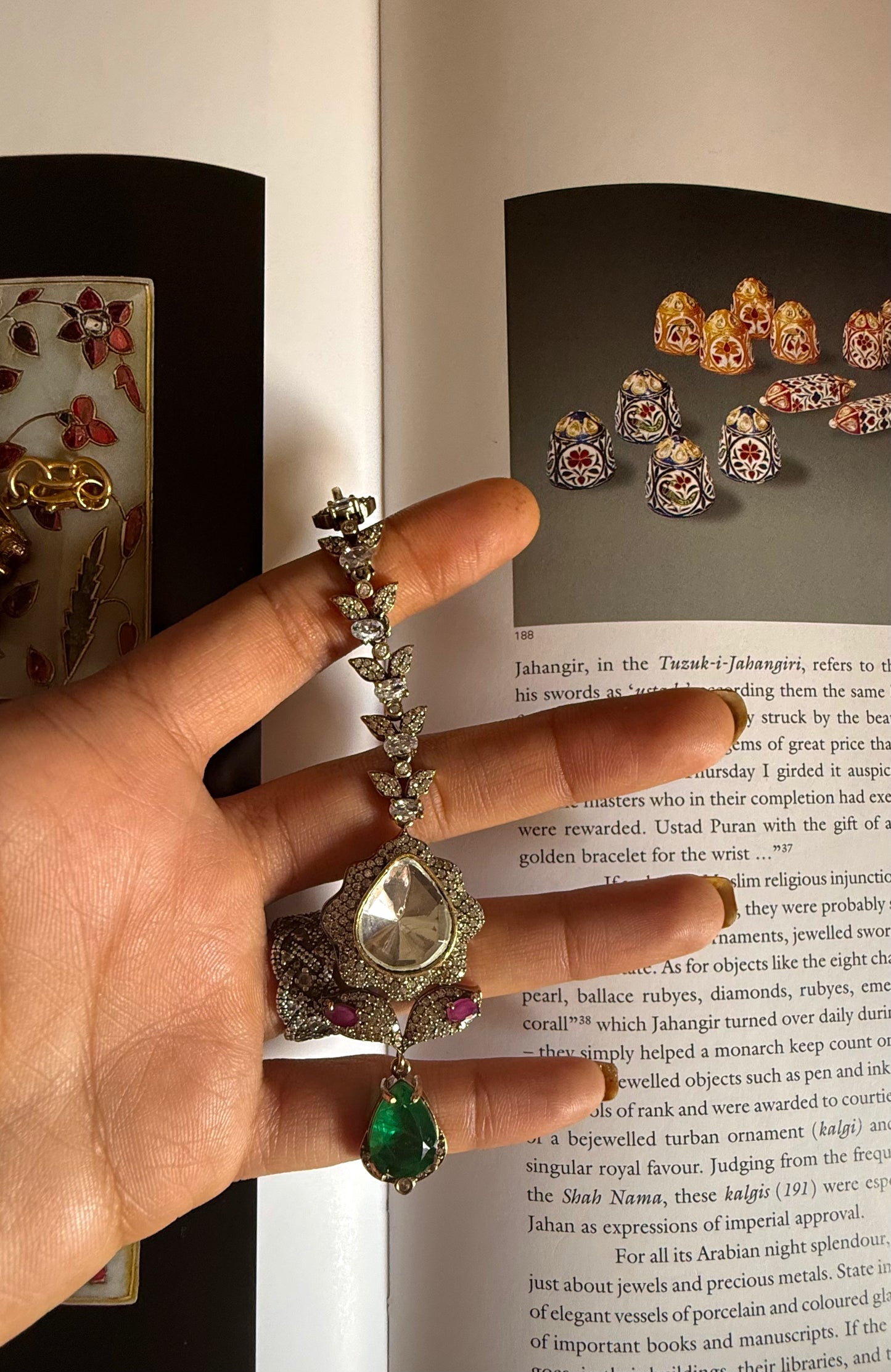 Emerald drop moissanite maangtika