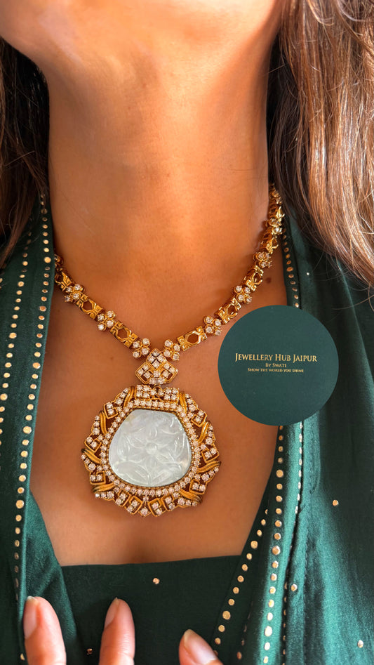 Necklace white carving stone set