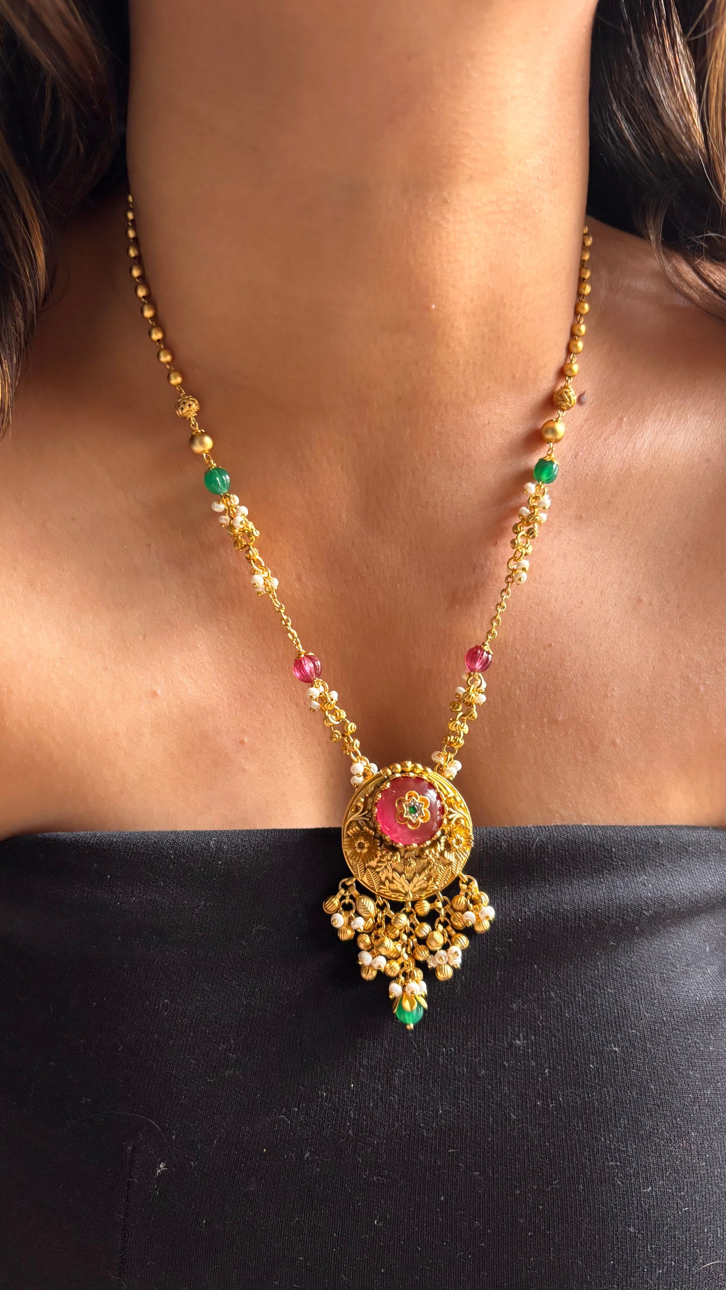 Rose Quartz Nakshi pendant set emerald beads