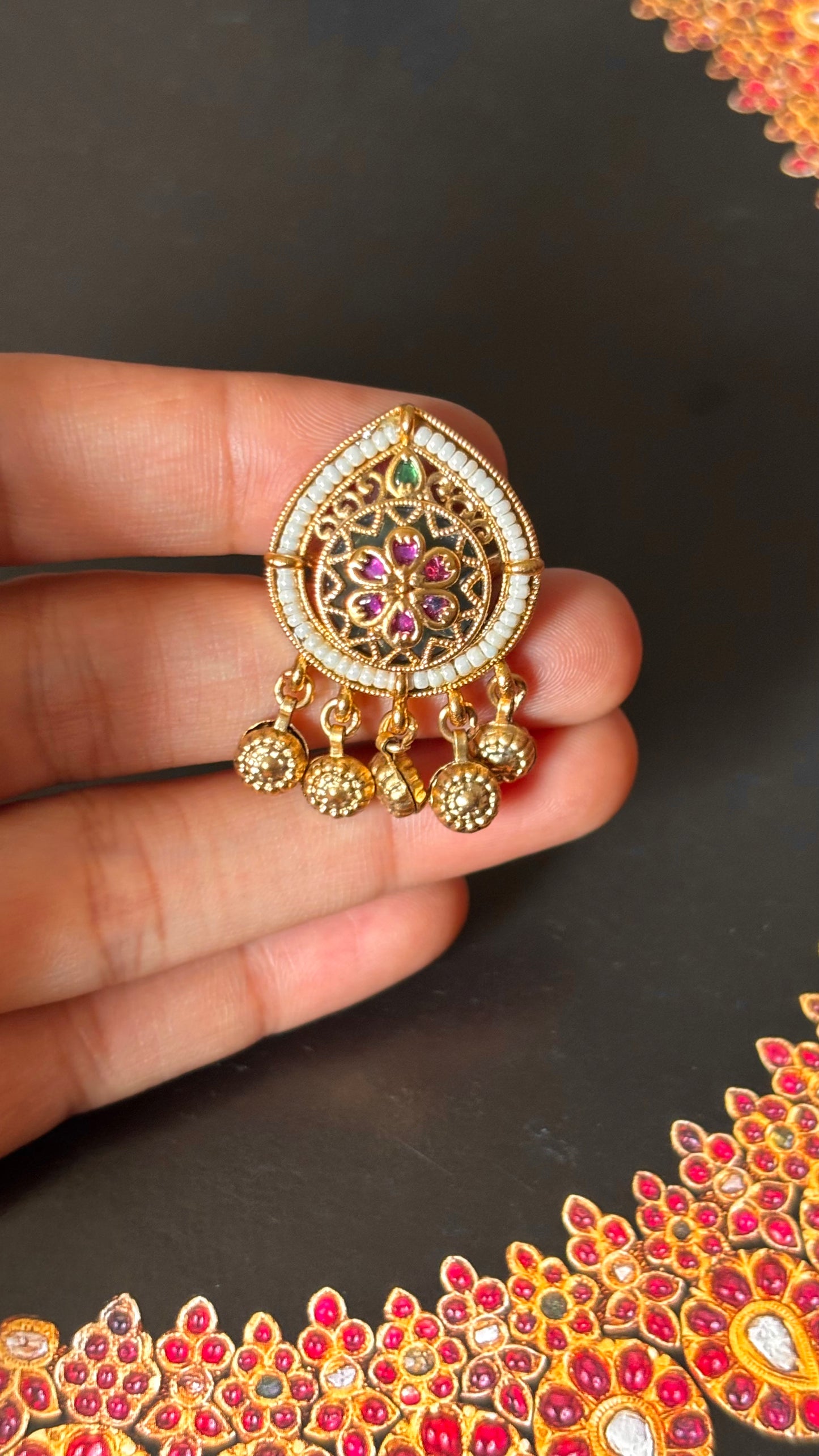 Rani pink floral nakashi stone adjustable ring
