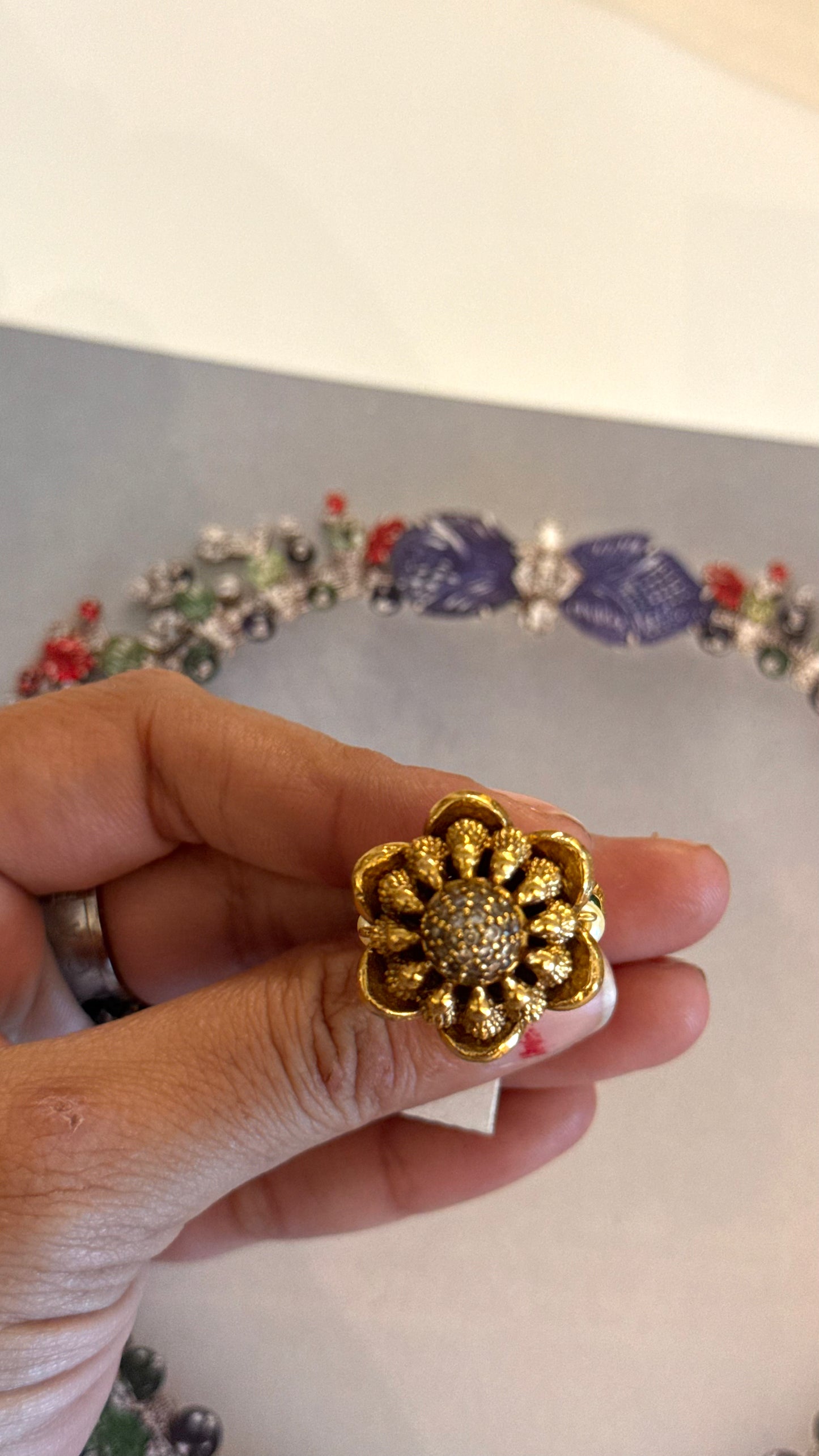 Floral diamond cluster mount ring