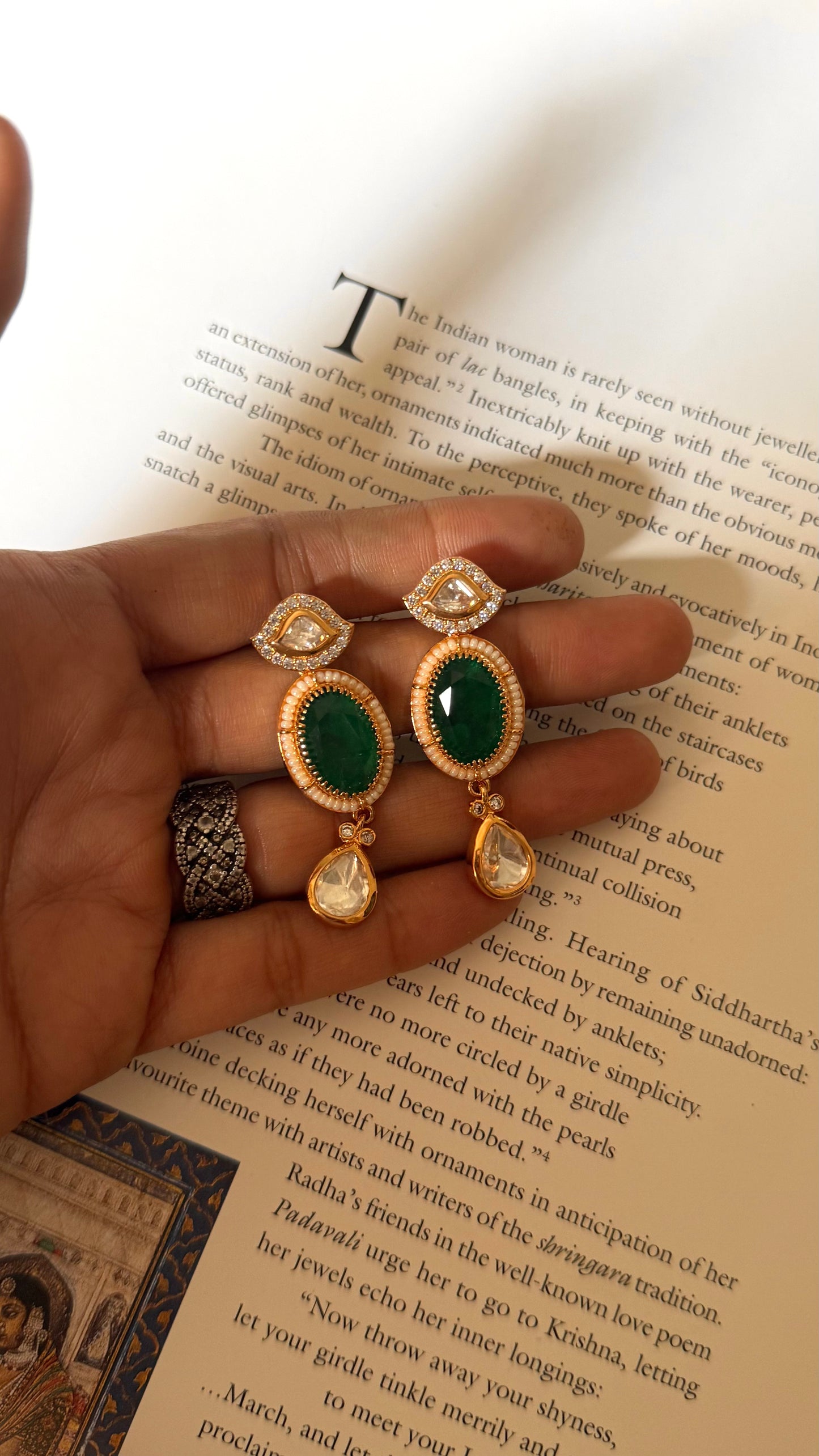 Emerald moissanite thread set