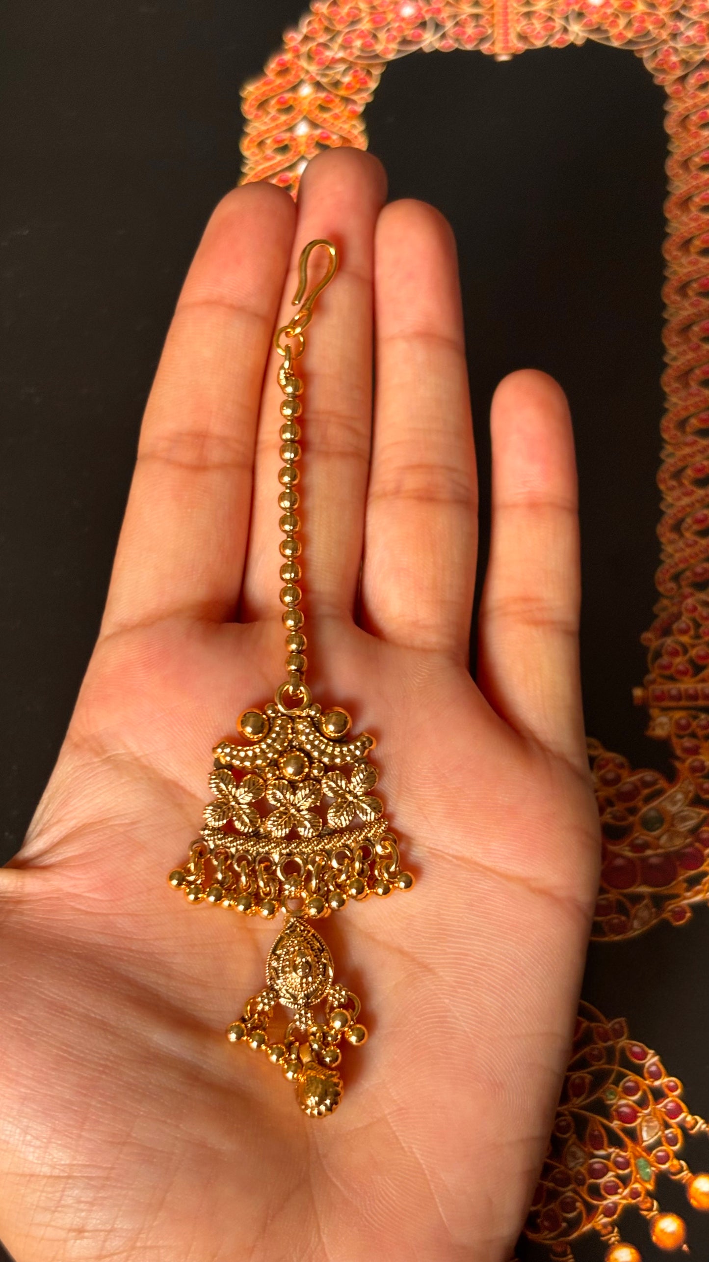 Gold rajwada nakashi Maangtika
