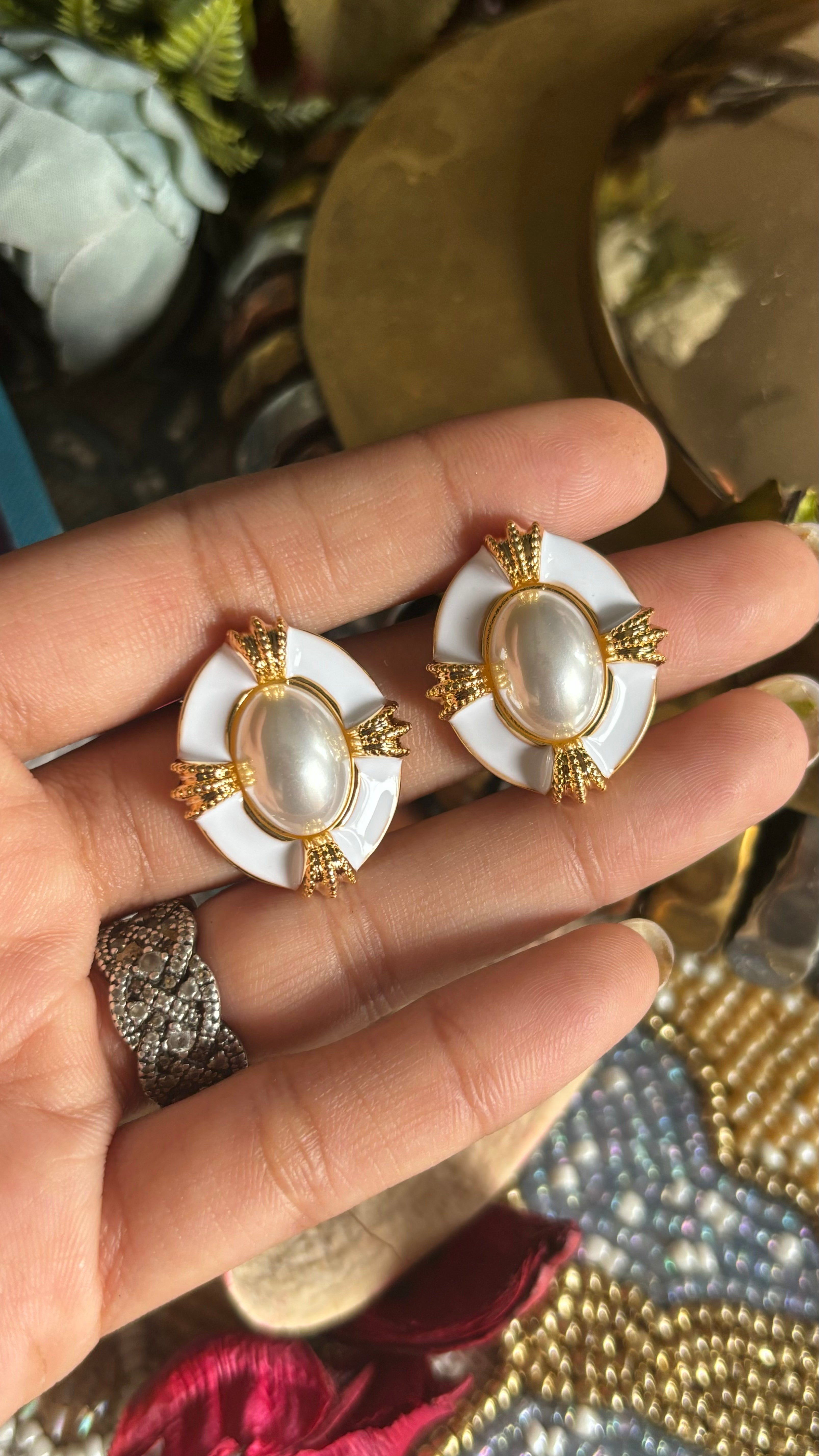 Panache pearl studs