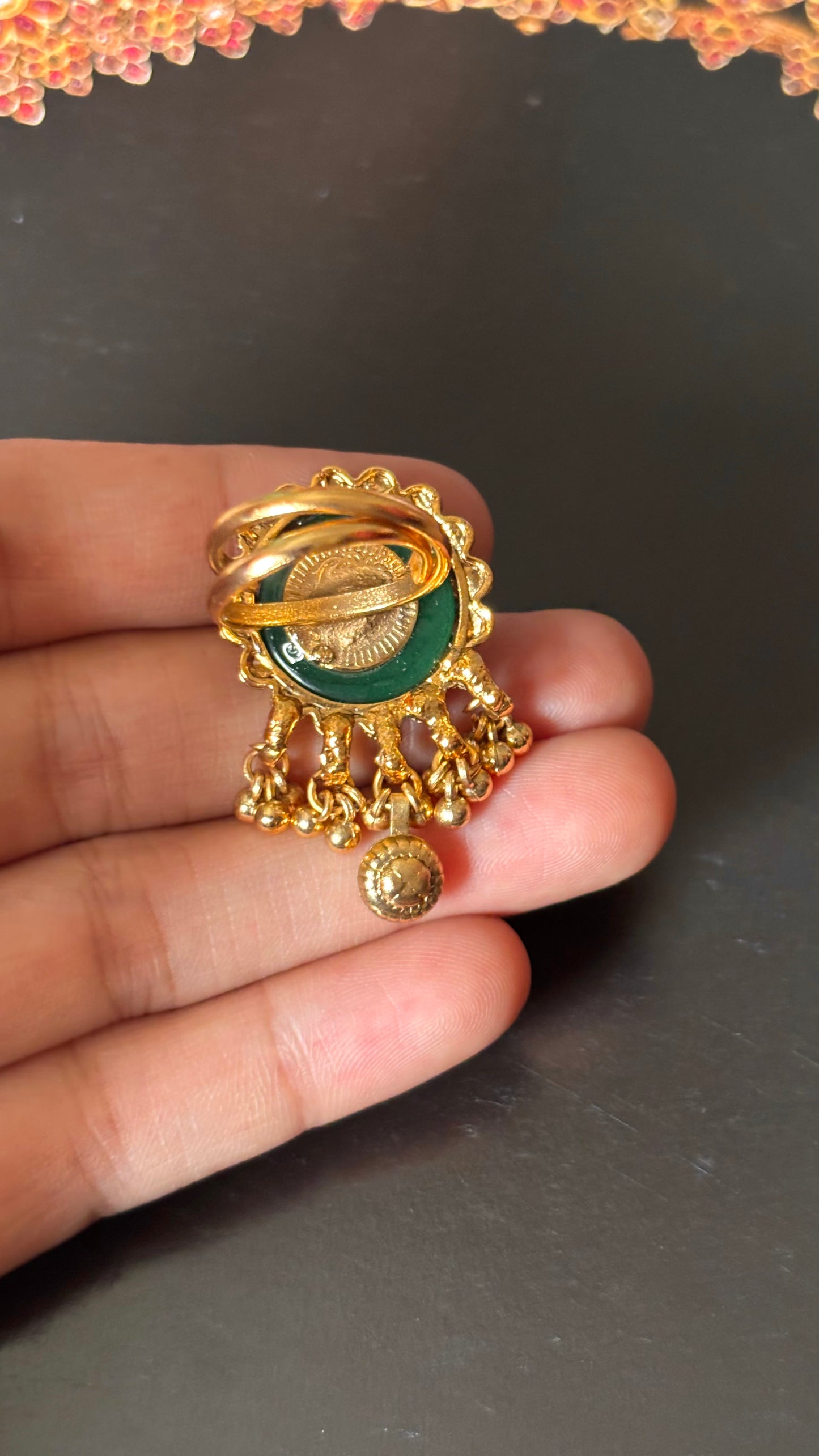 Emerald inlay with nakashi rajwadi ring