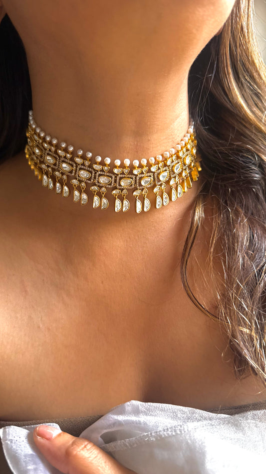 Polki inspired pearl detailing choker