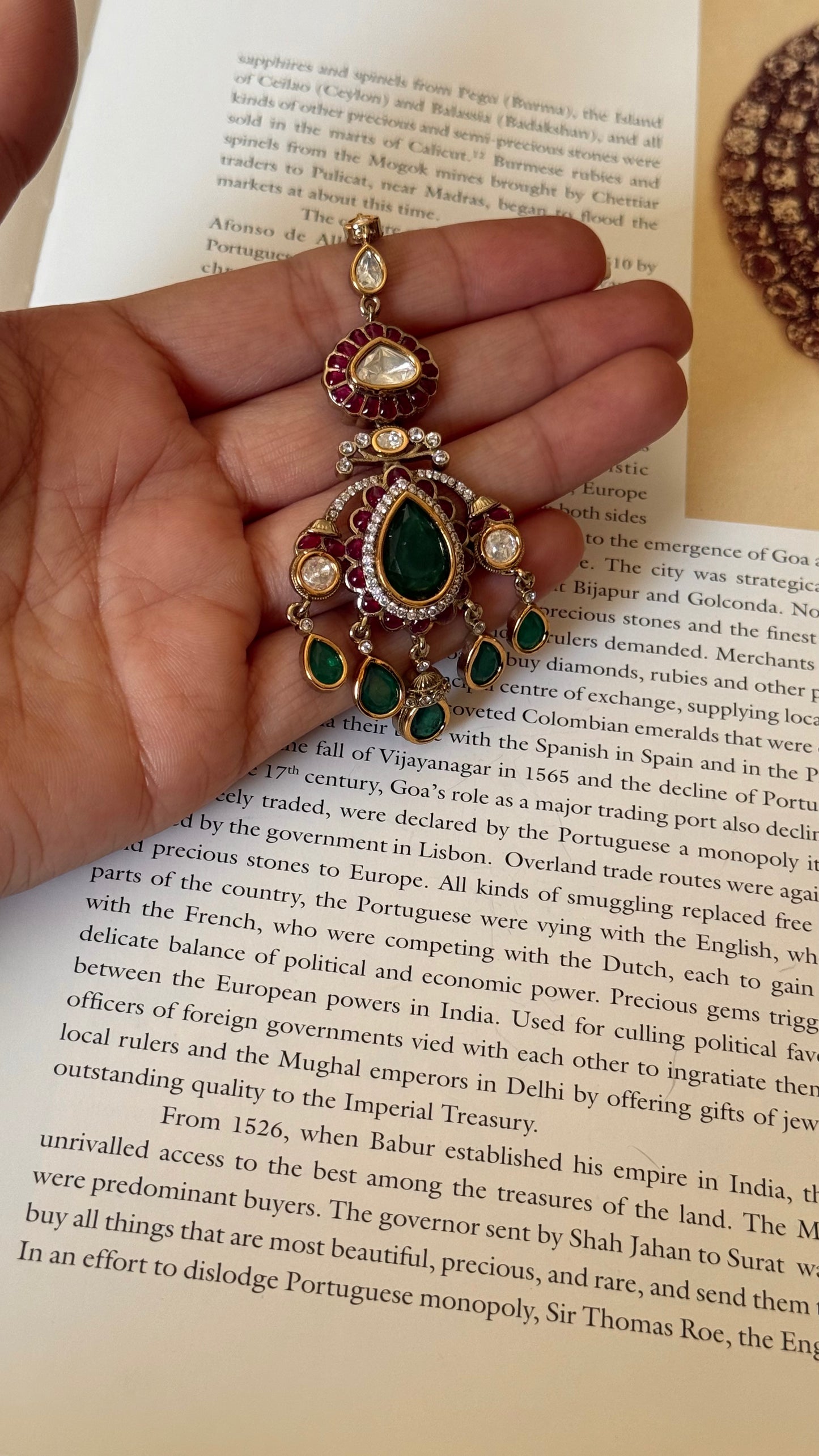 Emerald rani pink victorian mangtika