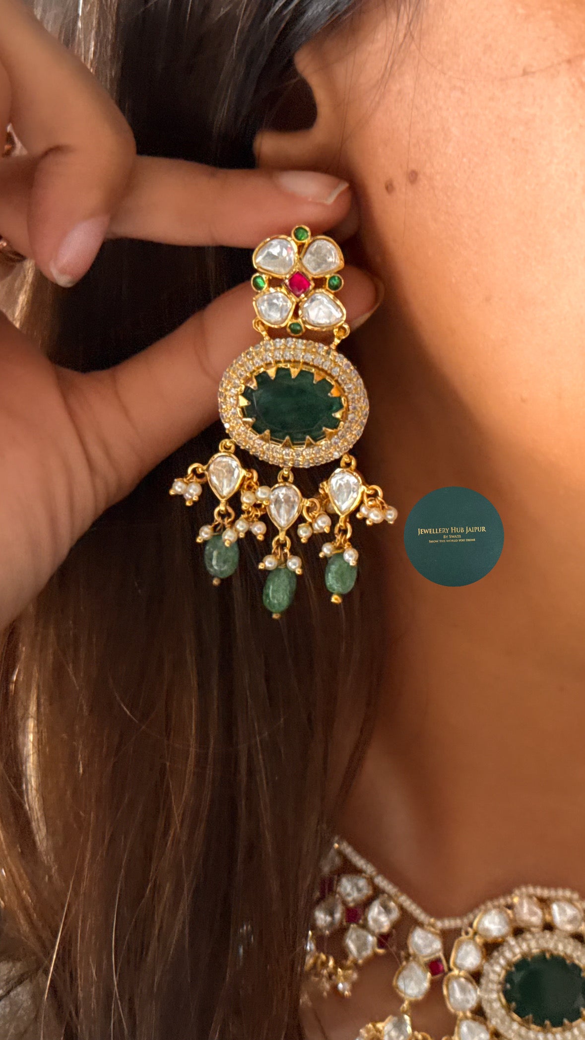 Emerald doublet real moissanite with mint drop collar set