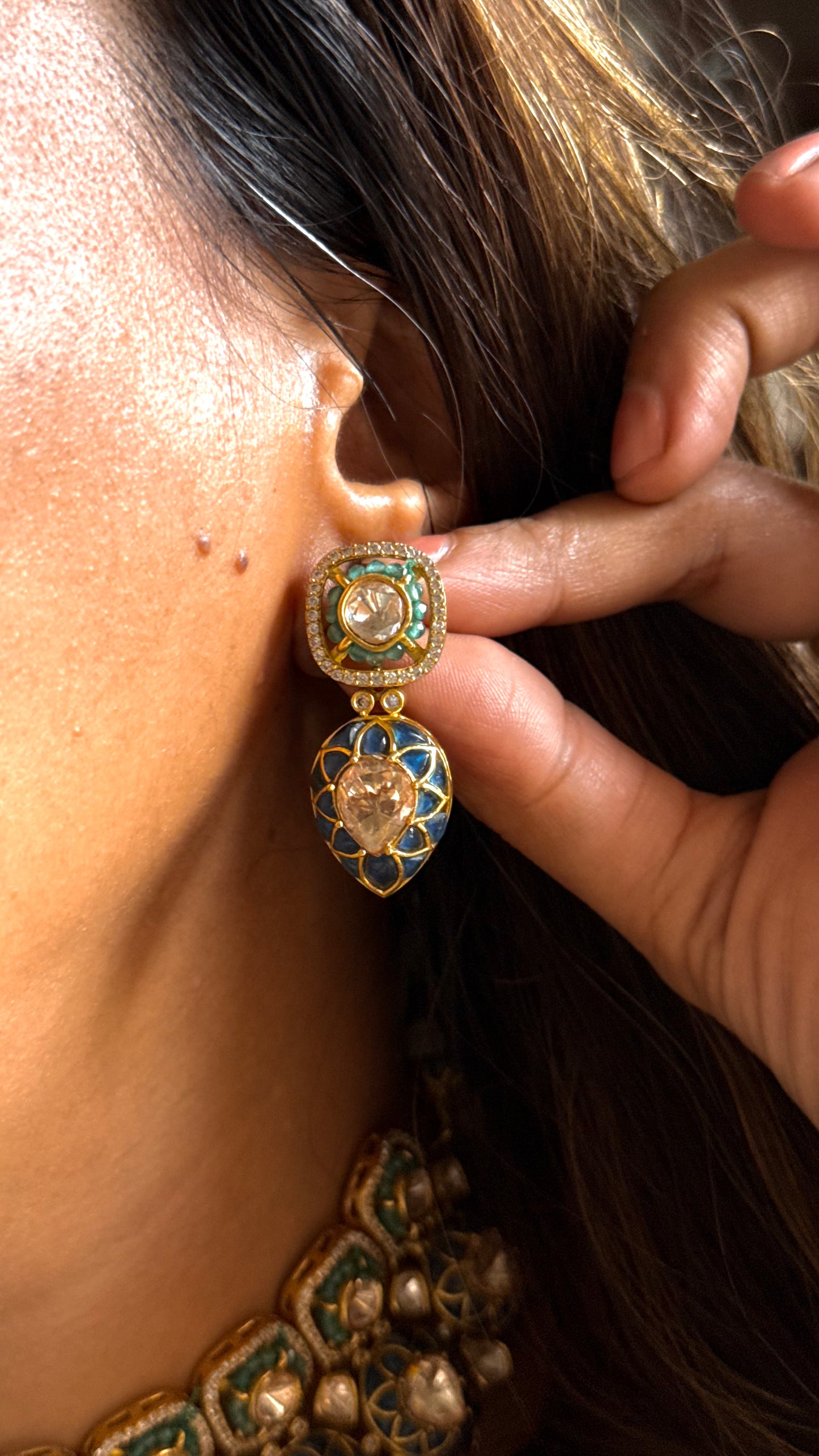 Sapphire & Turquoise Lv shade Polki Choker Necklace