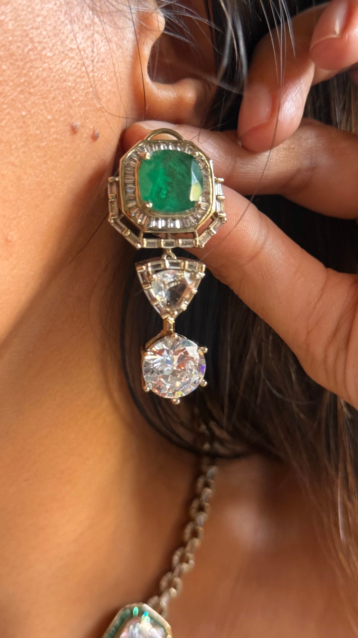 Emerald doublet with cz diamond minimalist set