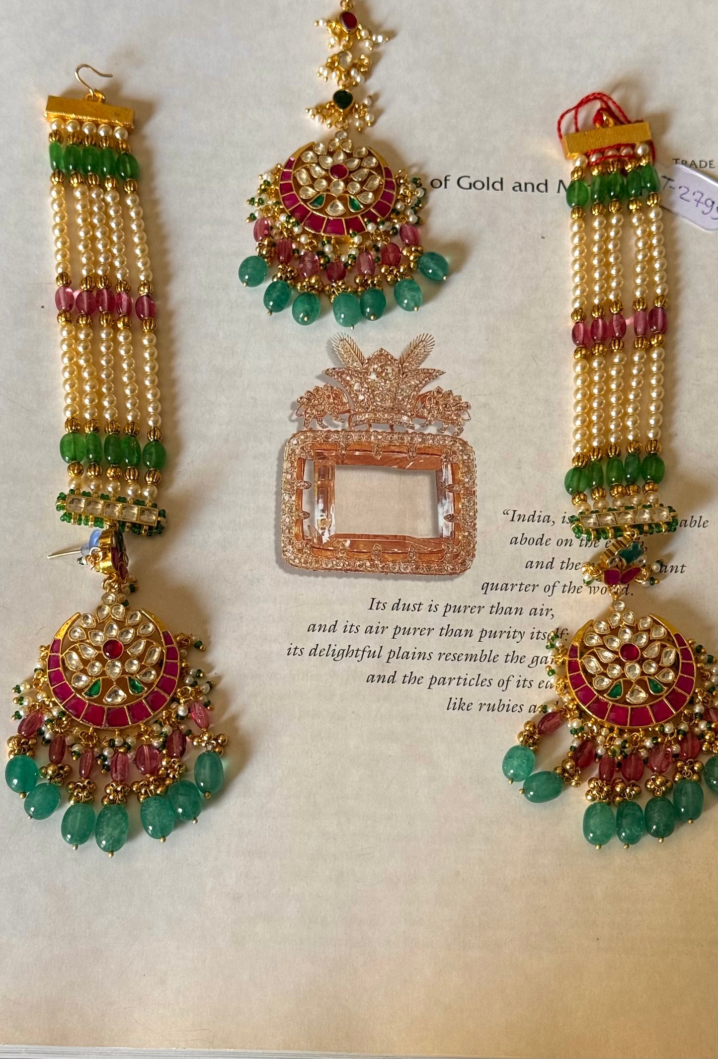 Paachi kundan Mughal chaand inspired long earings & maangtikka