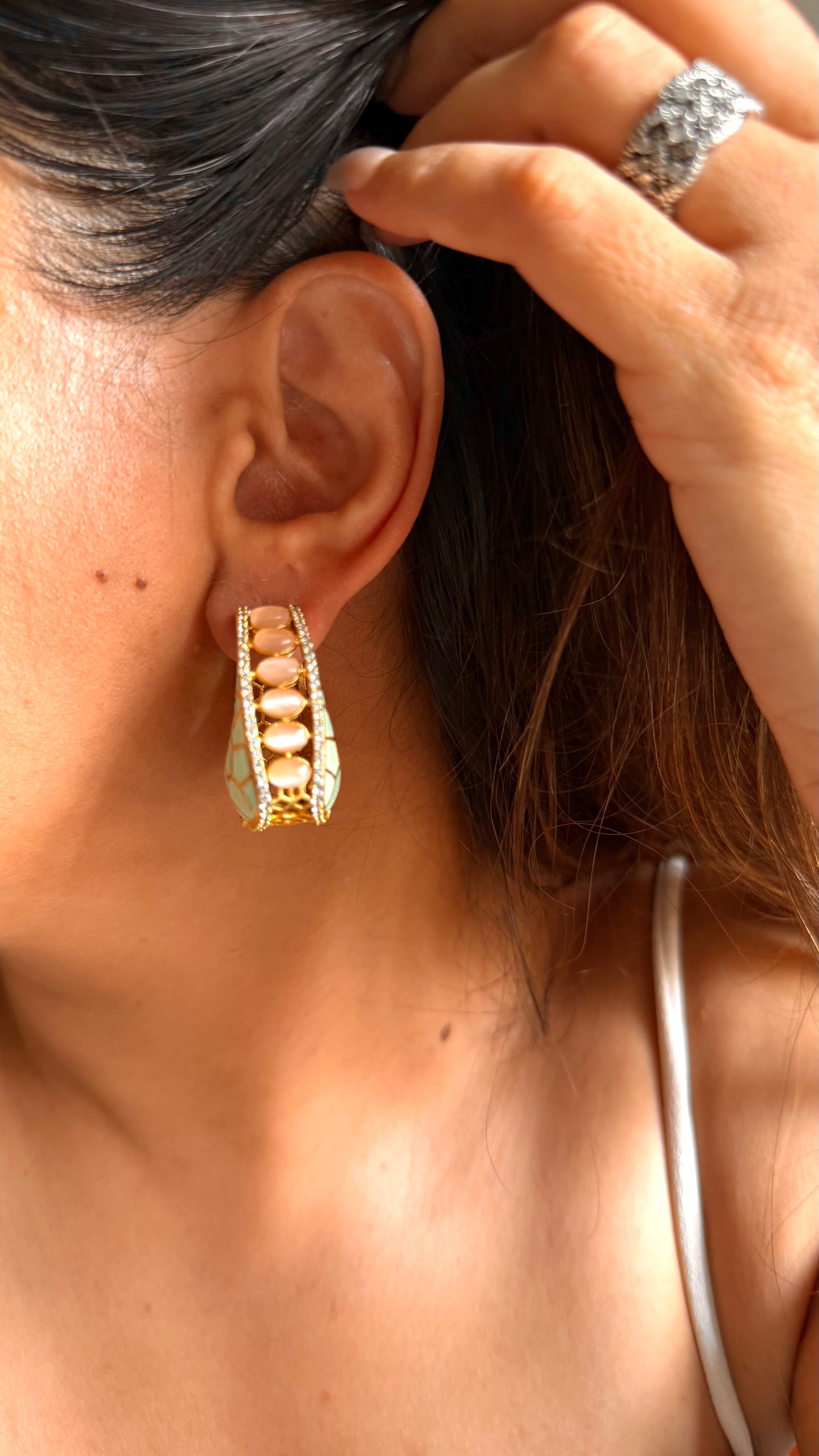 Mint katdana with rose quartz earrings