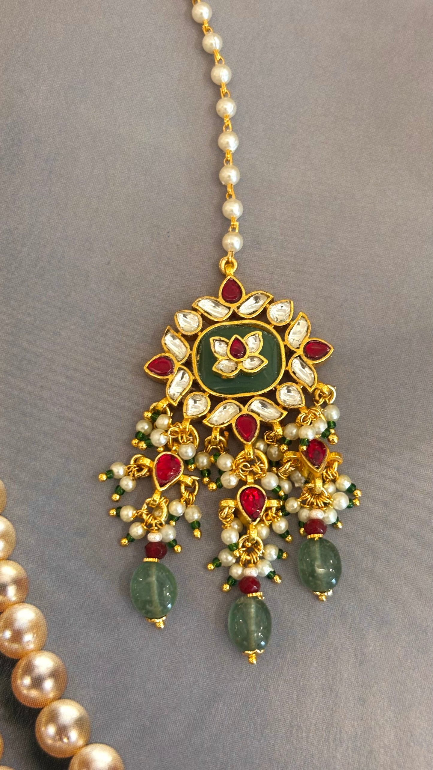 Emerald inlay heritage maangtika