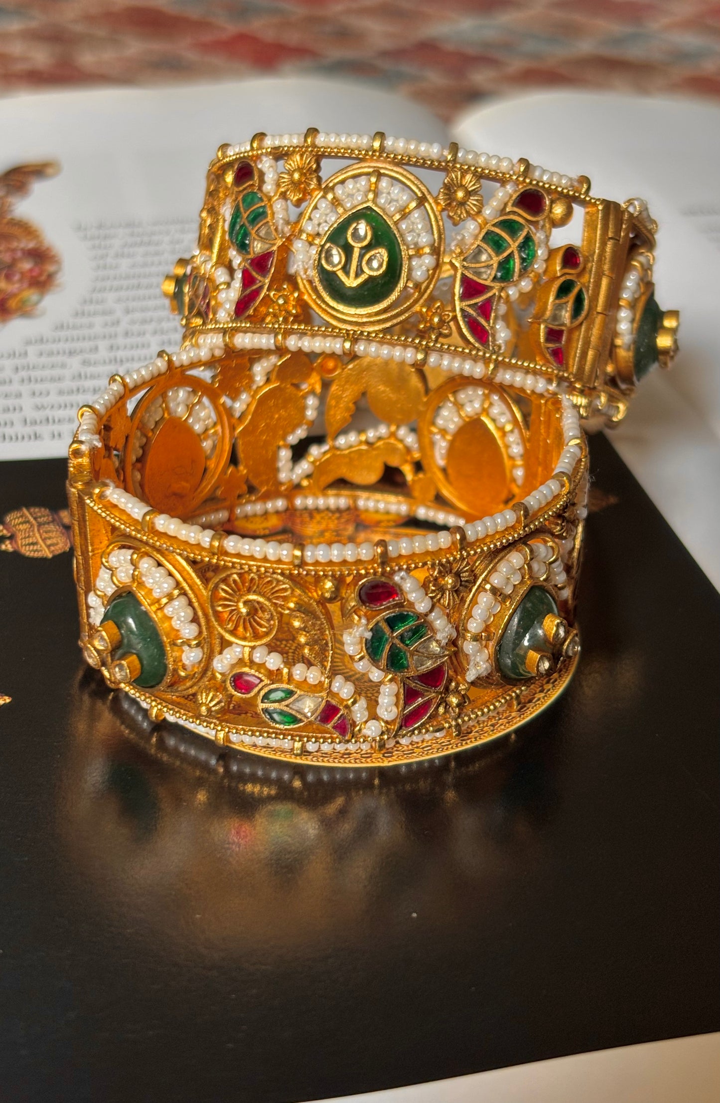 Emerald inlay Paachi Kundan jadau openable Bangles