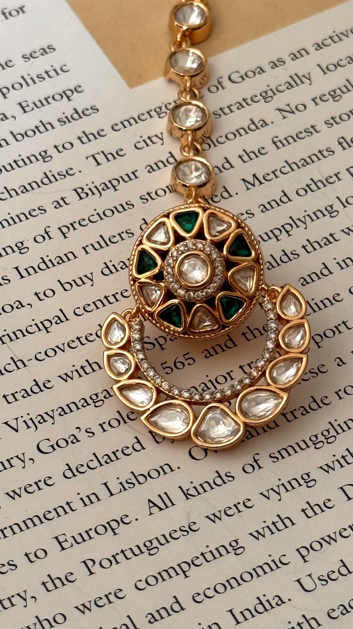 emerald Chandbali borla