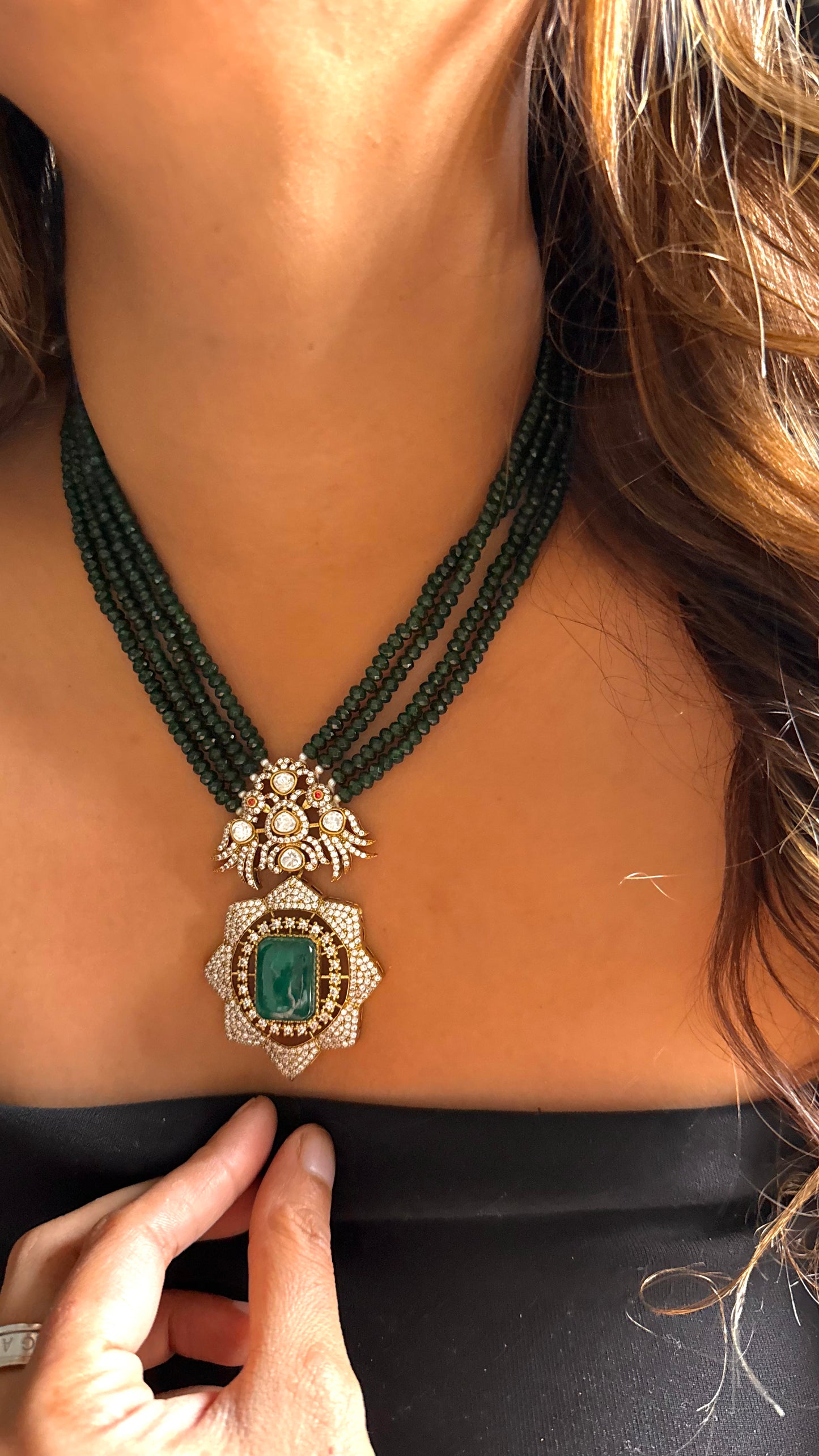 Emerald Polki string necklace