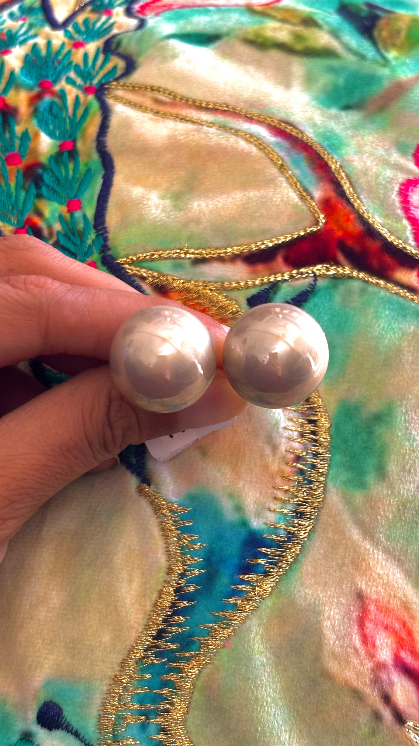 Champagne pearl earrings