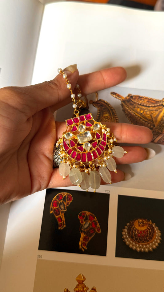 Rani pink paachi Kundan with mint drop maangtika