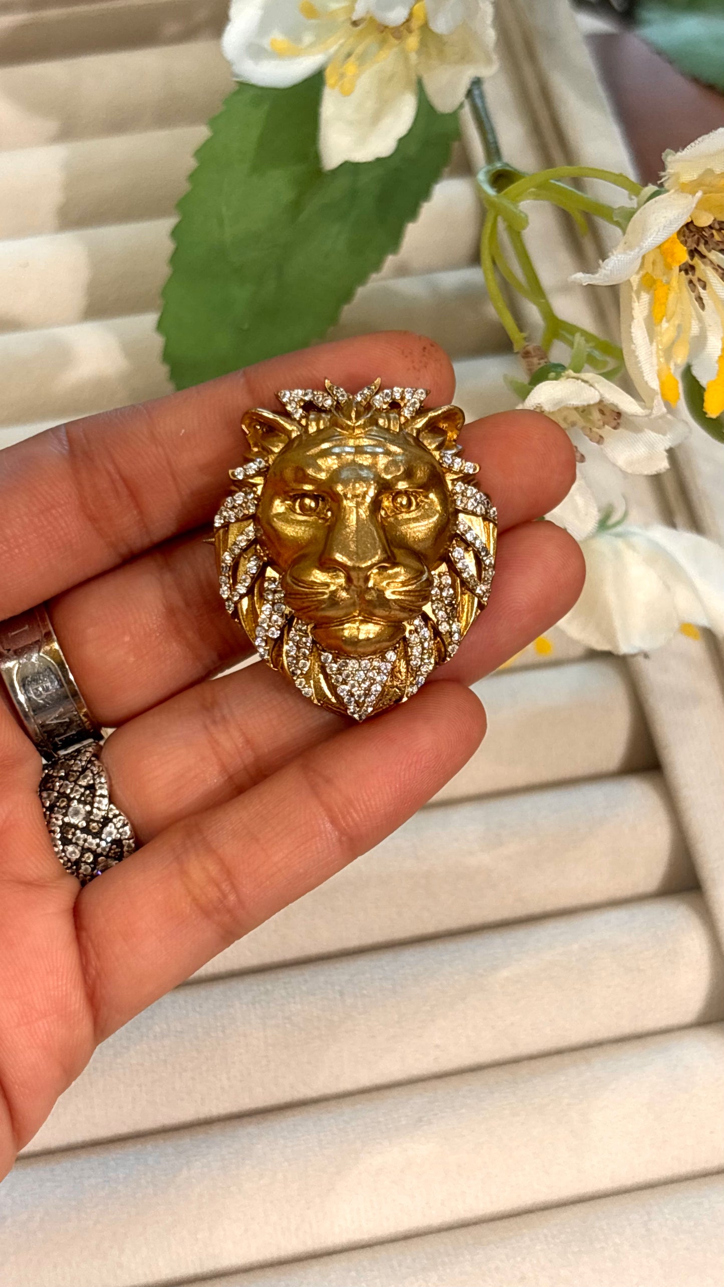Leaopard designer brooch