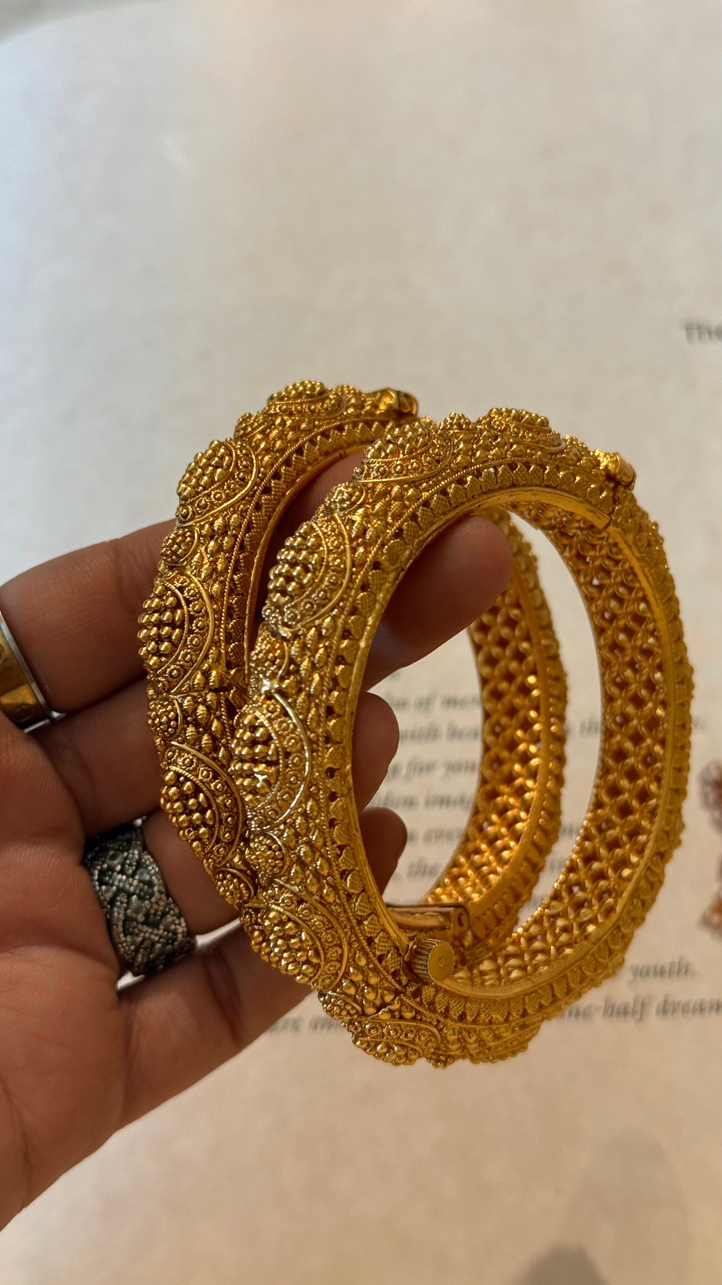 Gold pineapple nakashi heritage bangdi