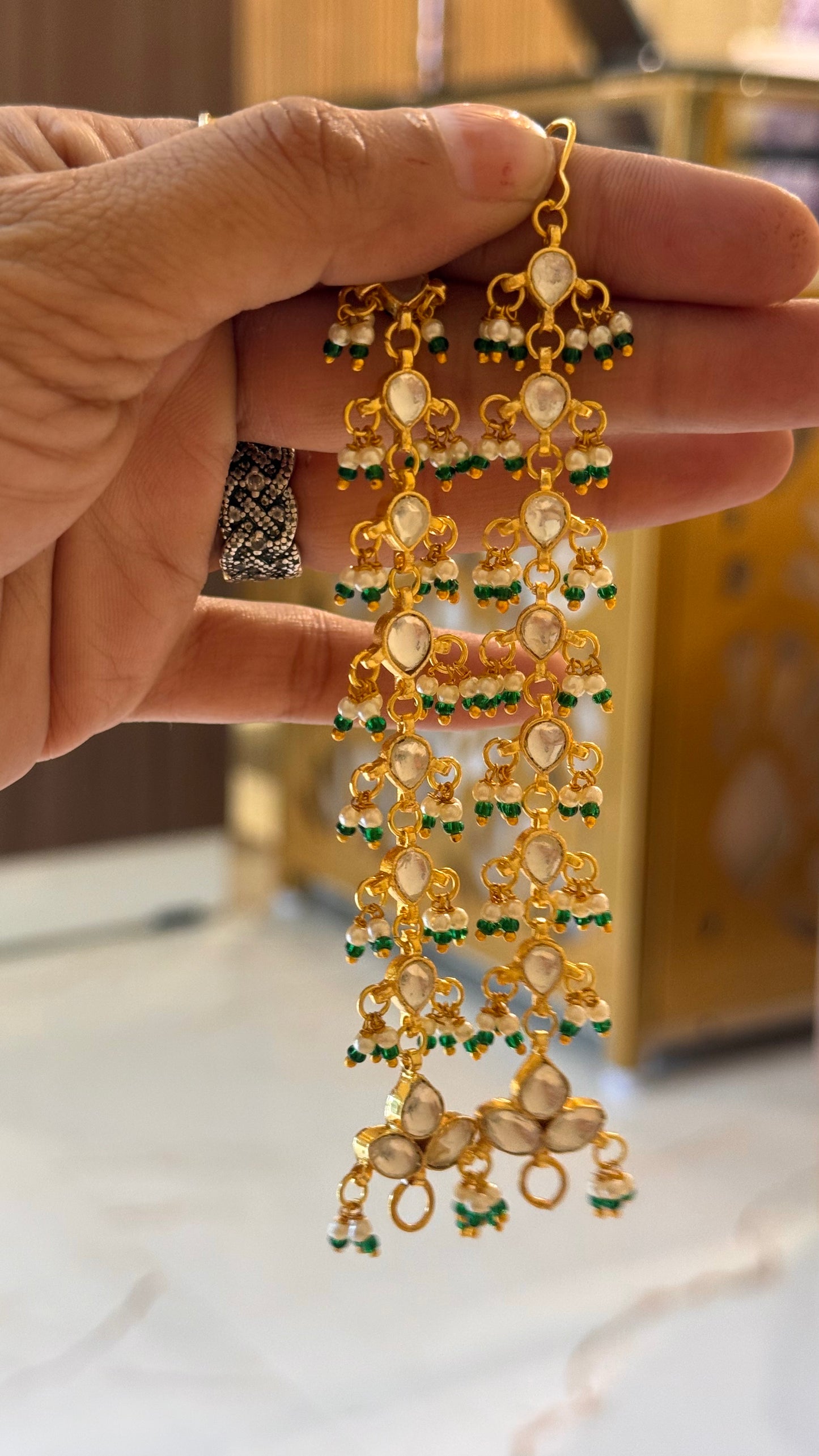 Emerald makhi kaanchain with emerald drops