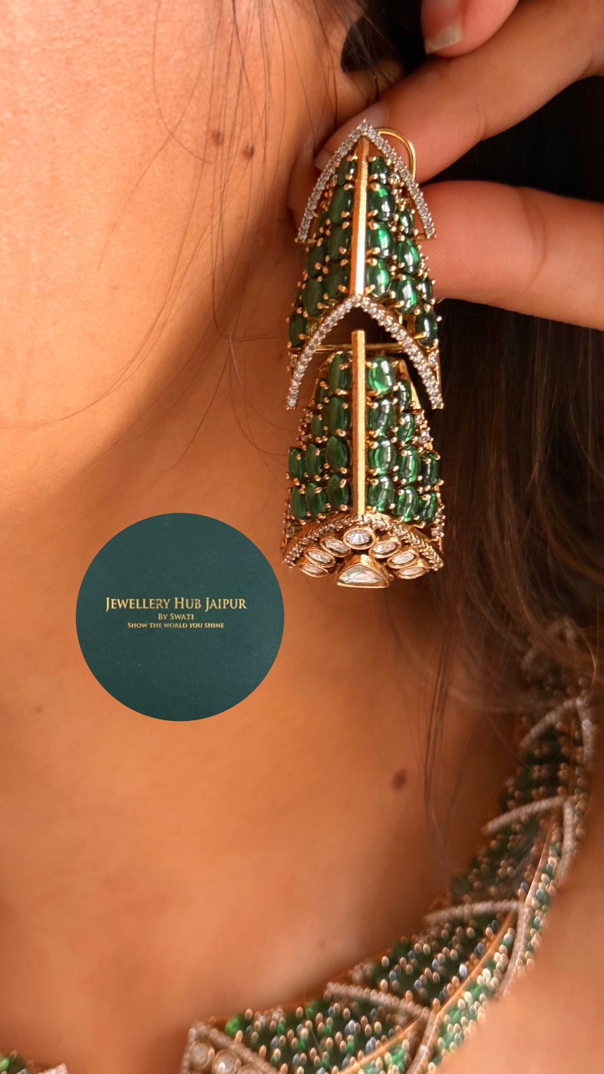 Designer Emerald & moissanite hasli