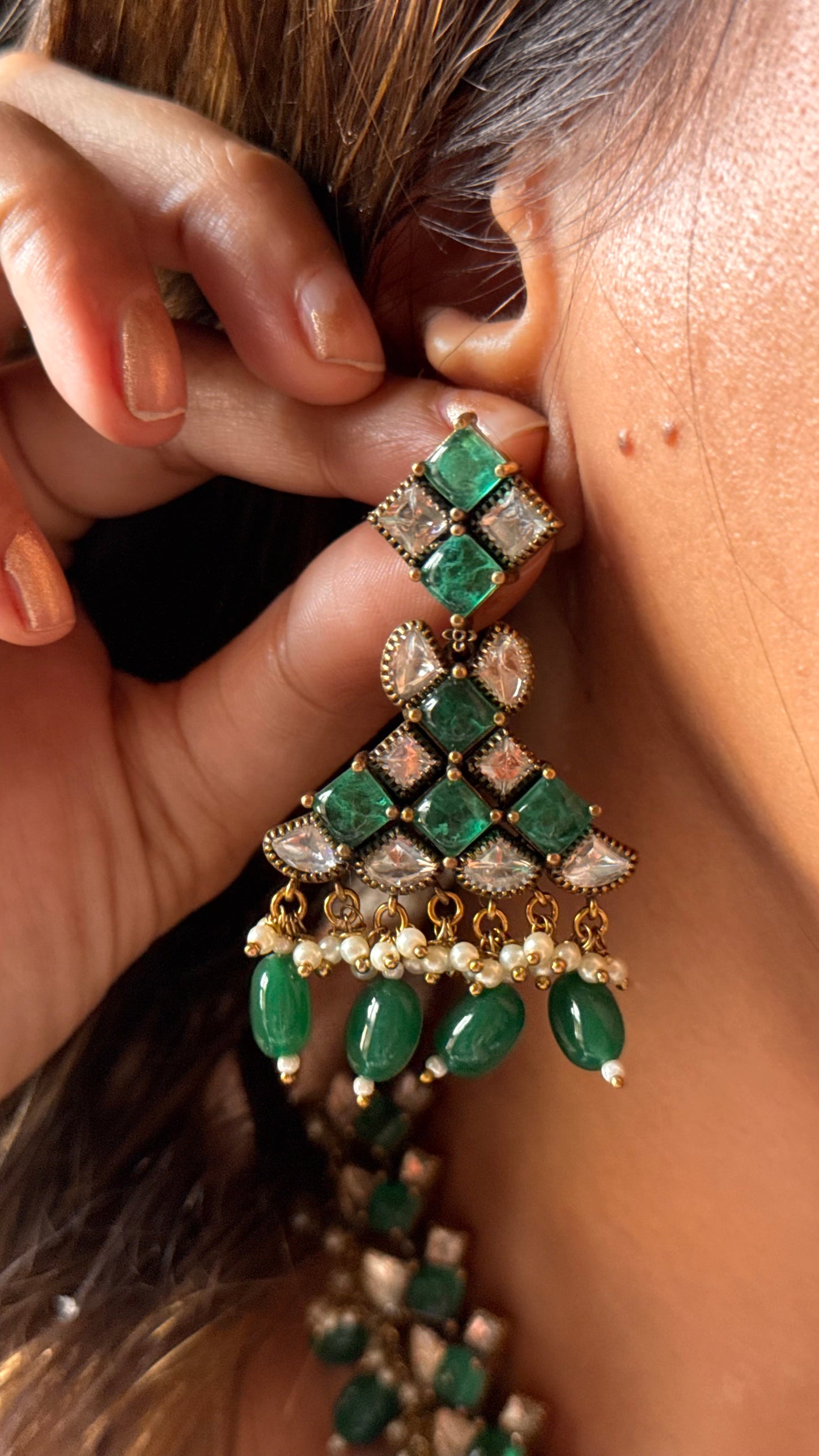 Emerald doublet with drops minimalist collar Necklace