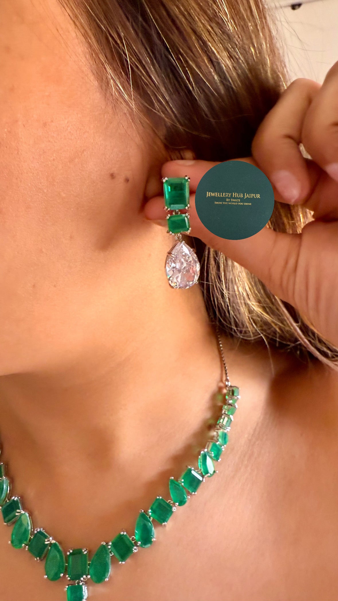 Rinaya Emerald doublet diamond necklace