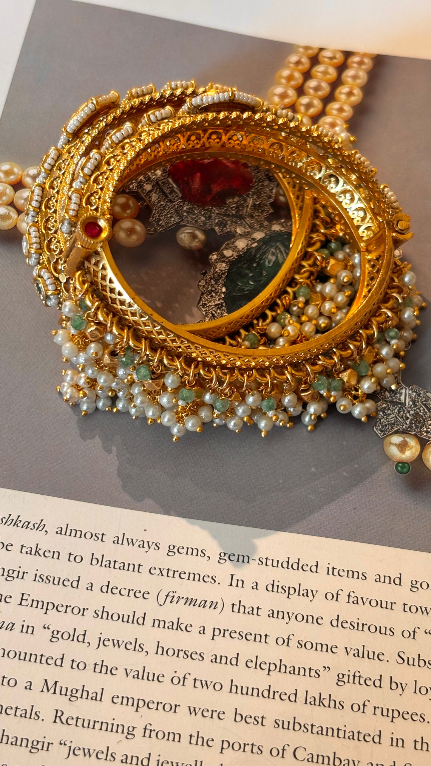 Floral nakshi gold rajwada bangles
