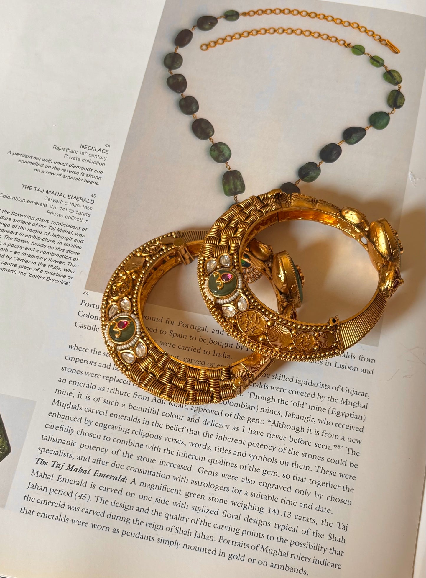 Mint inlay & rani floral bangdi