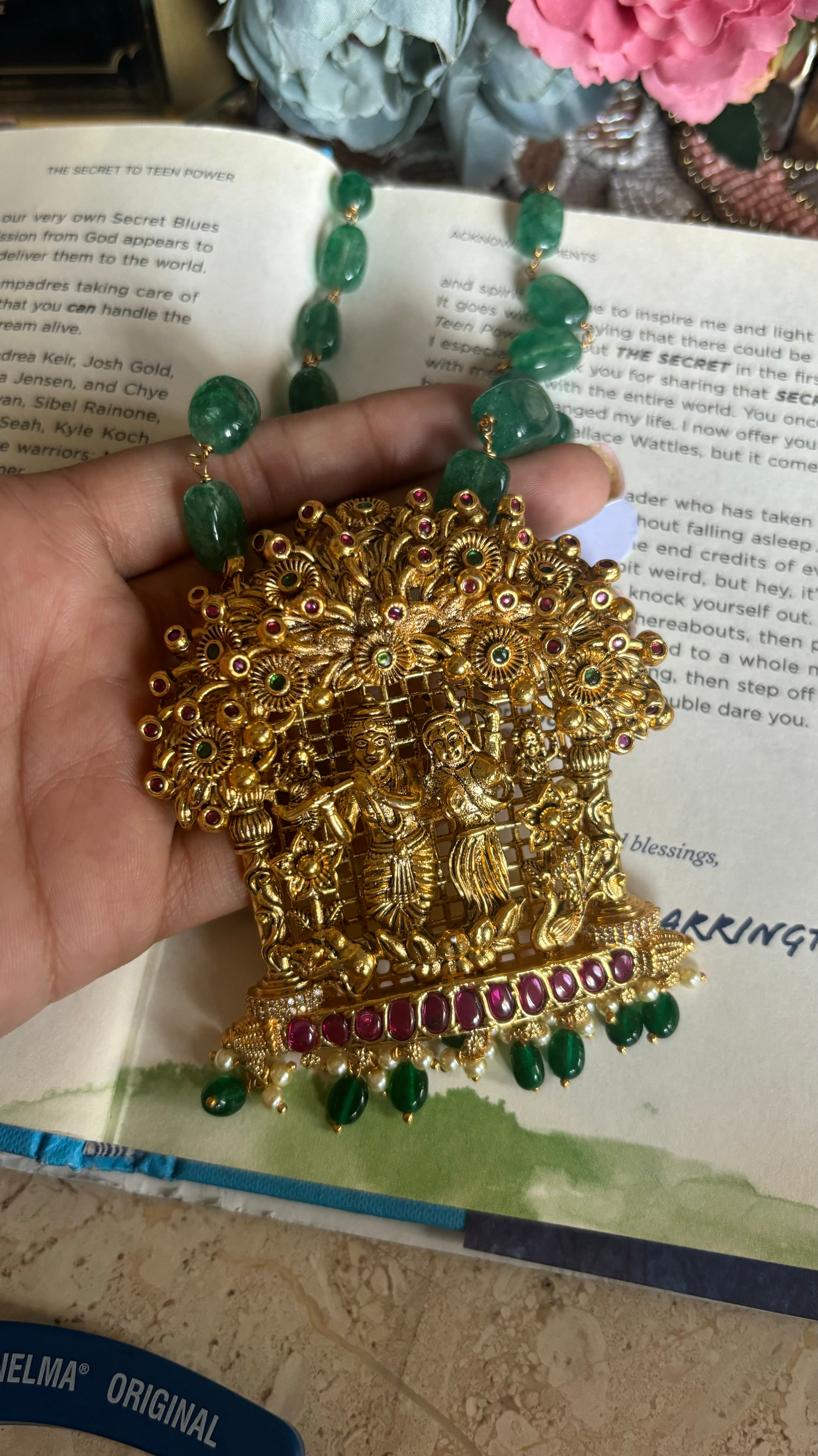 Radha krishna temple pendant set