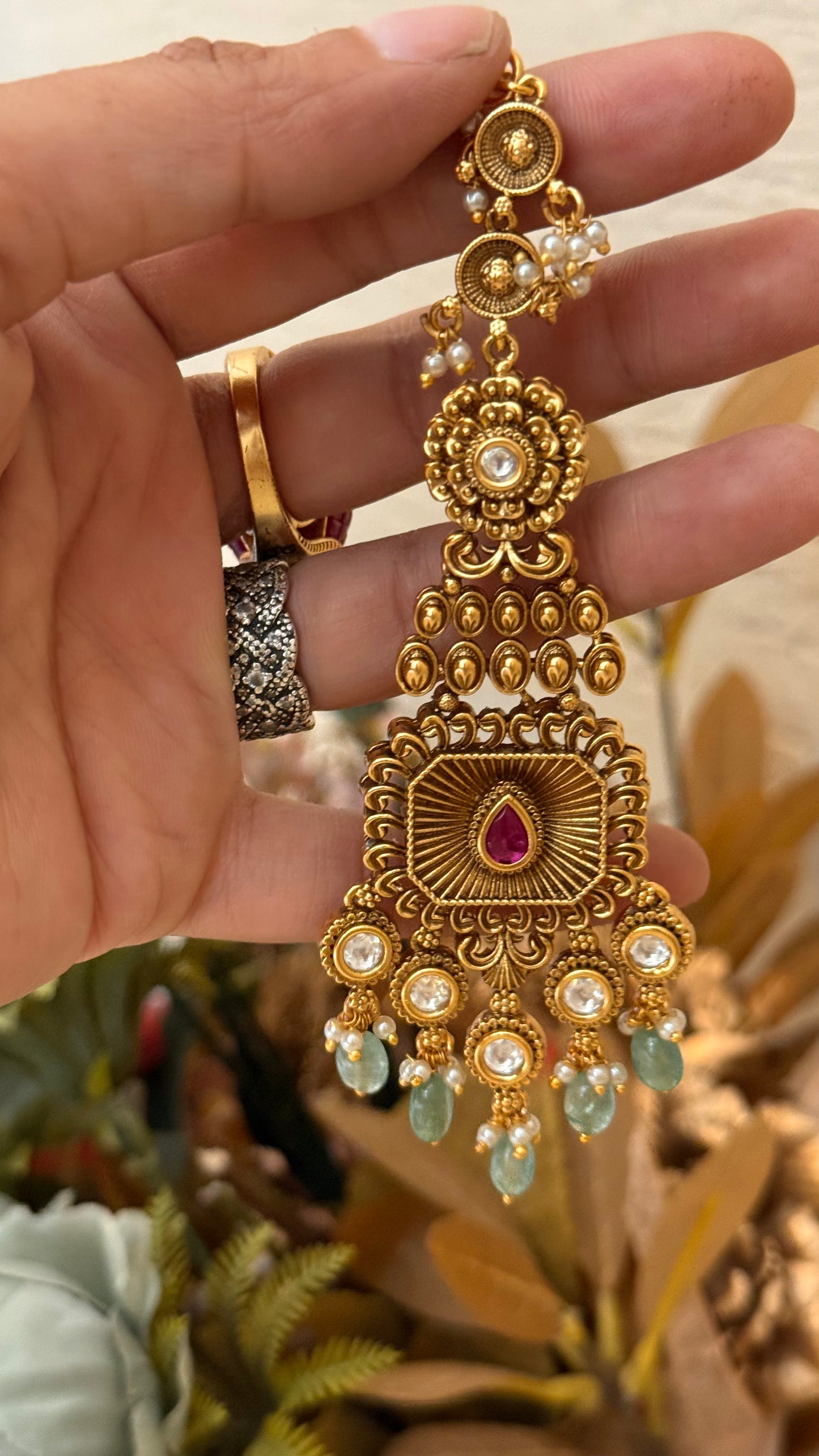 Rajwada teardrop polki maangtika with mint detailing